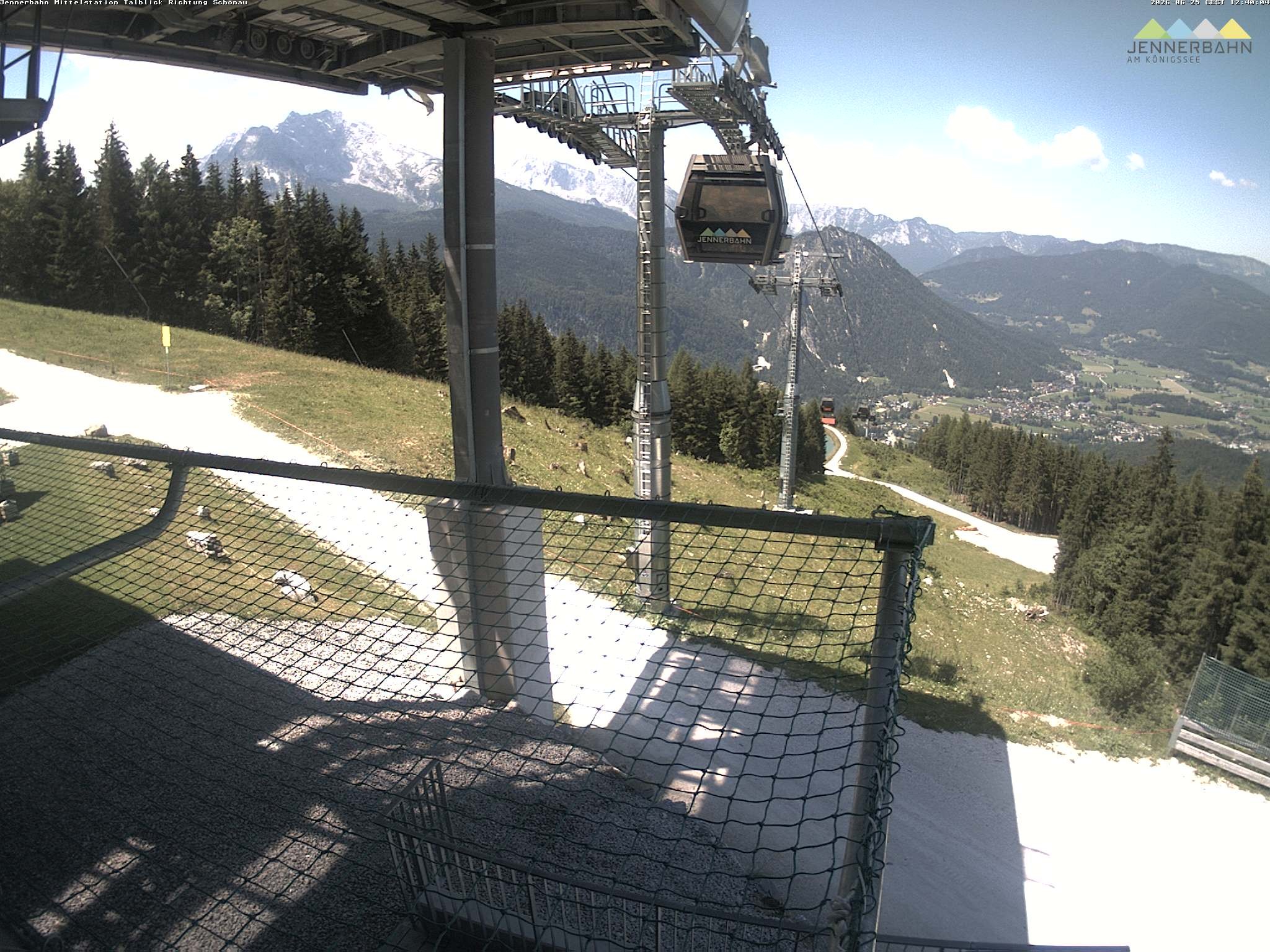 Archiv Foto Webcam Blick von der Mittelstation der Jennerbahn