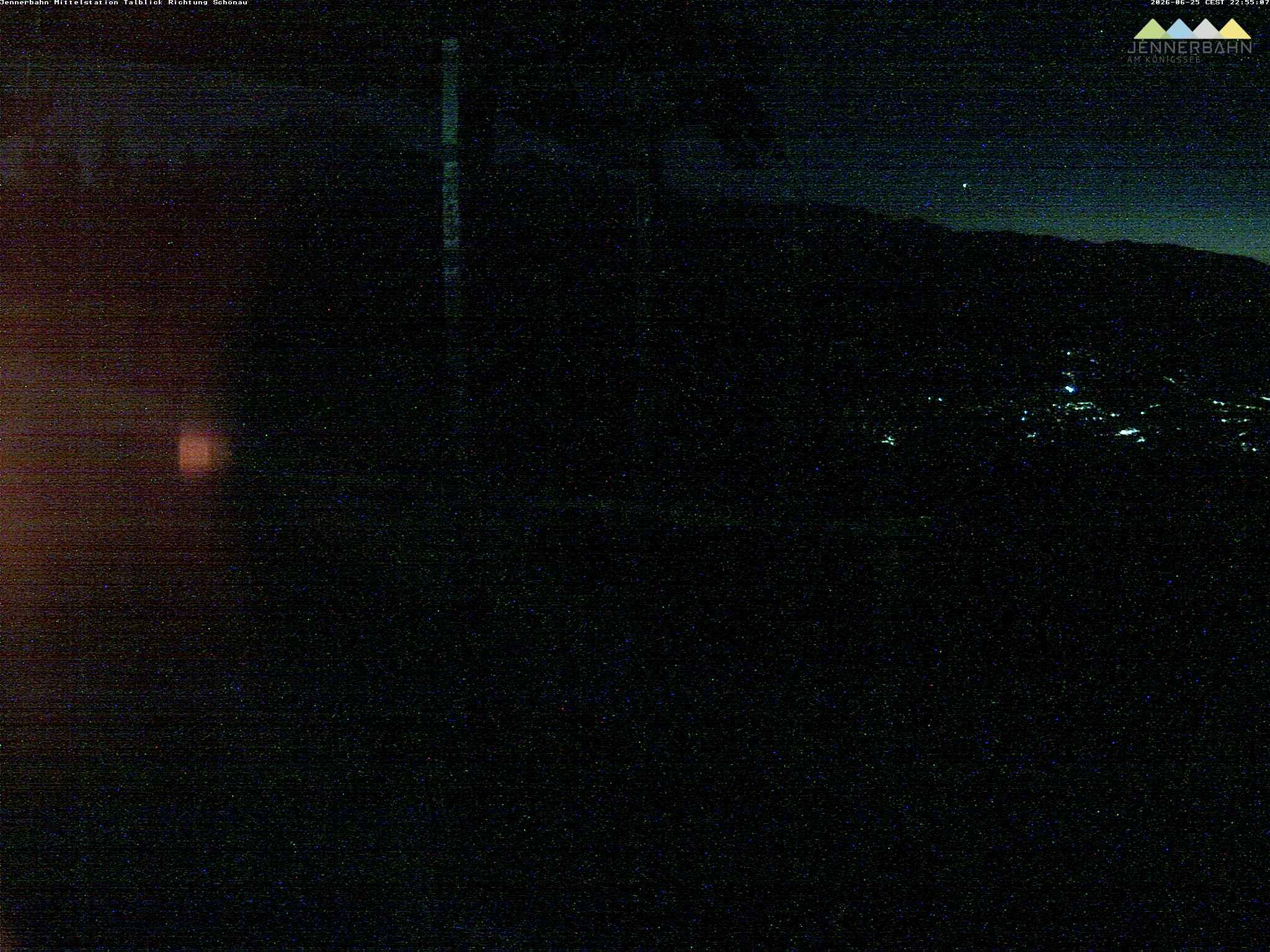 Archived image Webcam View from Midway Station