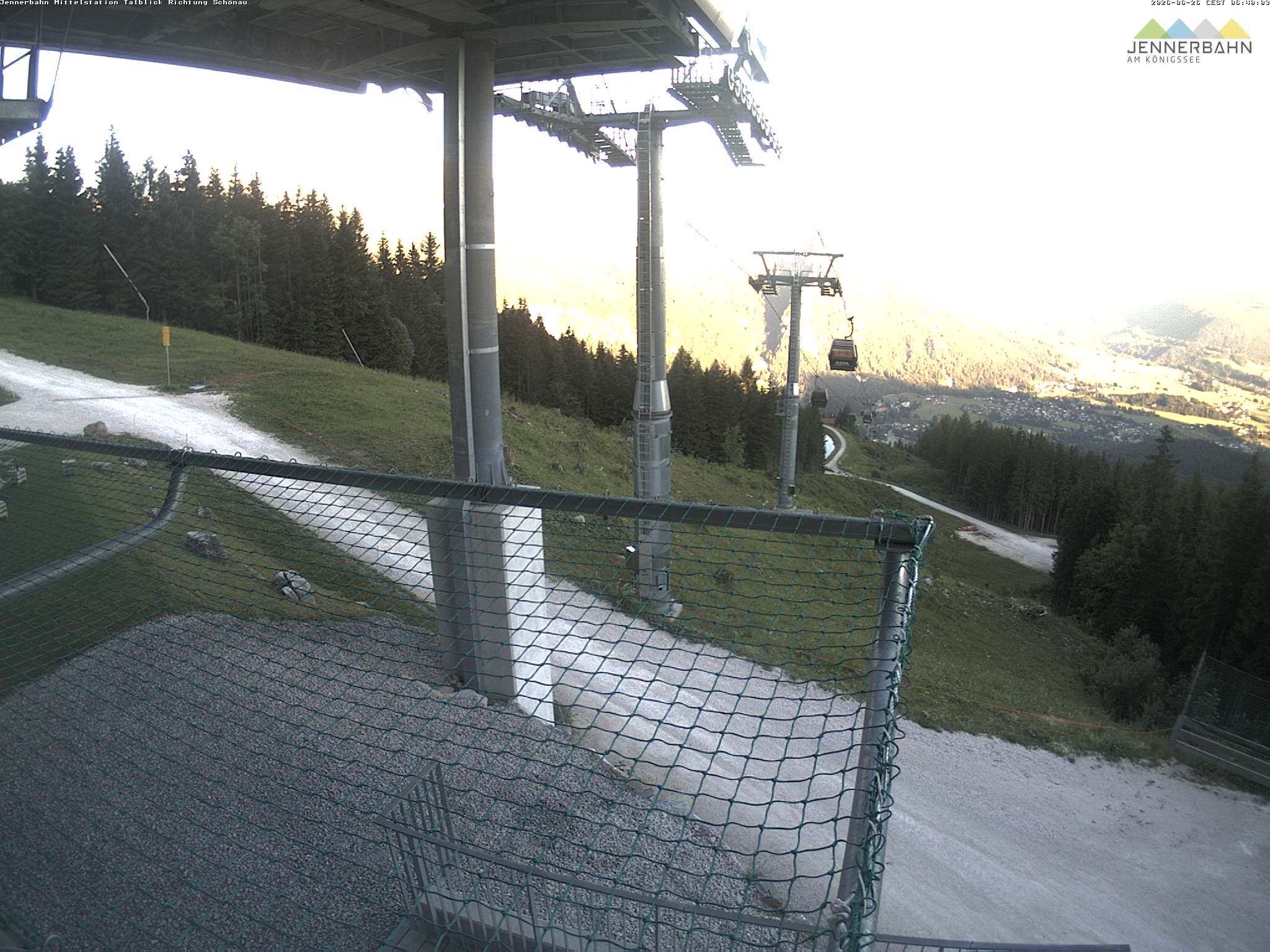Archived image Webcam View from Midway Station