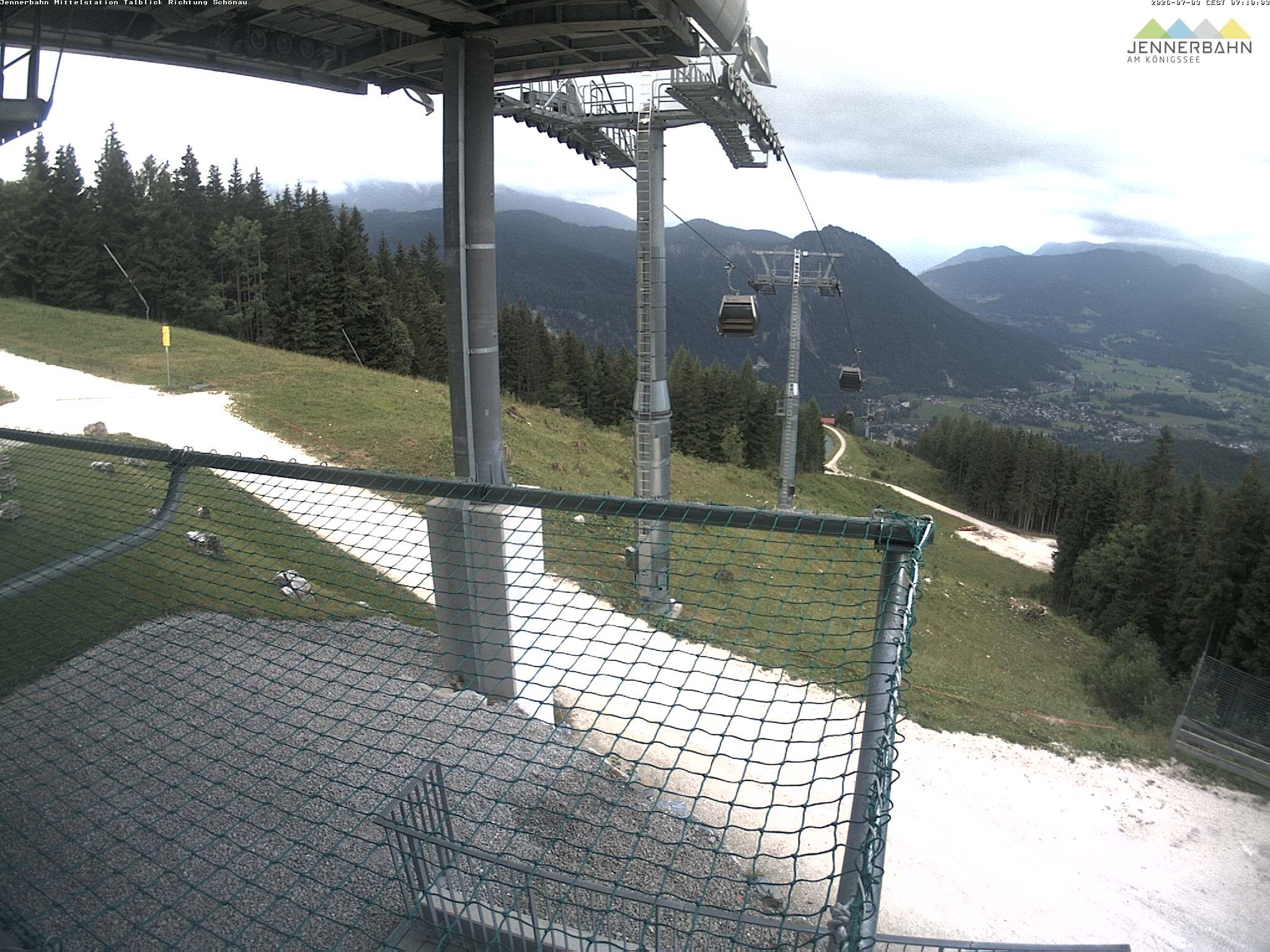 Archived image Webcam View from Midway Station
