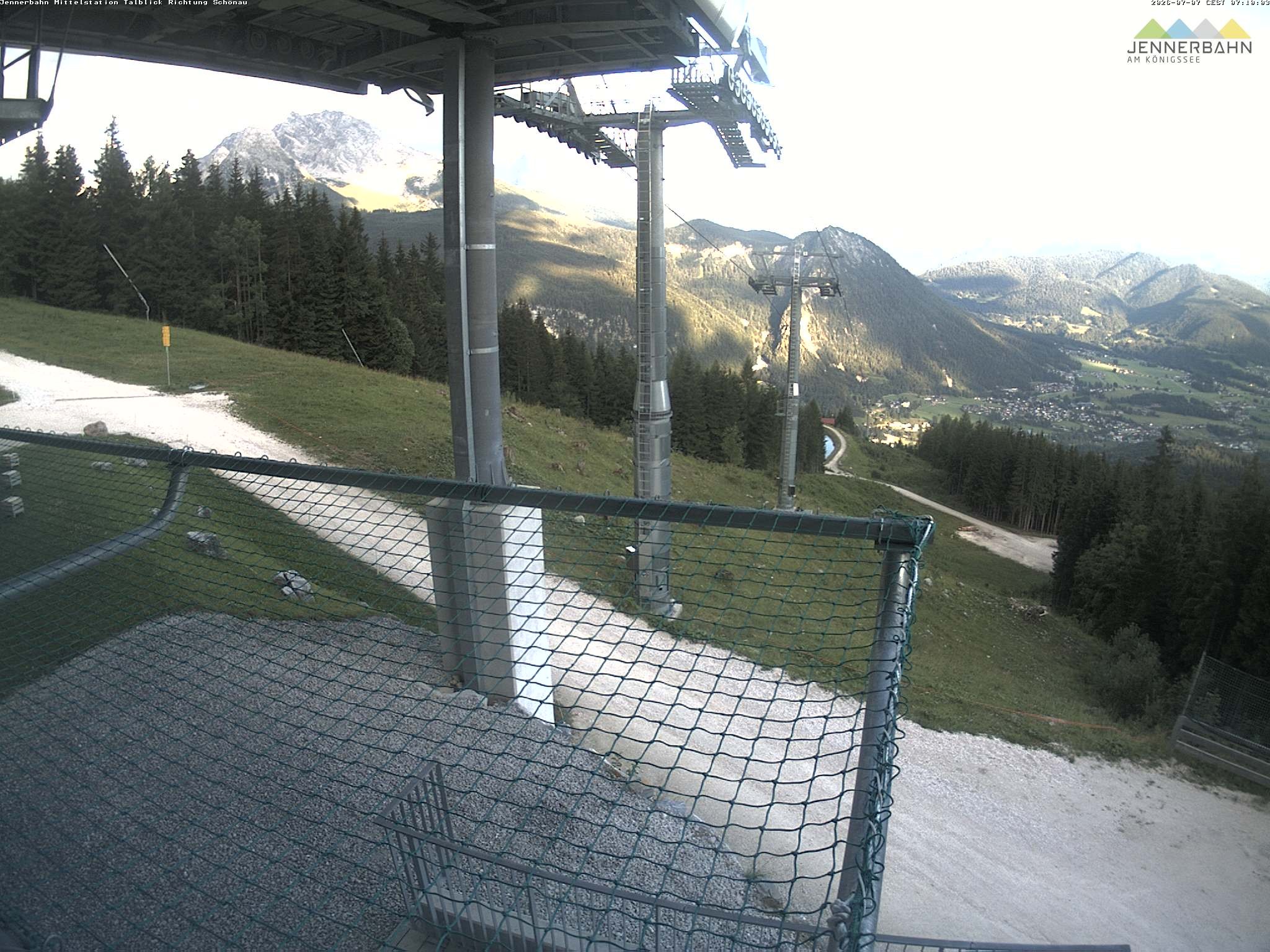 Archiv Foto Webcam Blick von der Mittelstation der Jennerbahn
