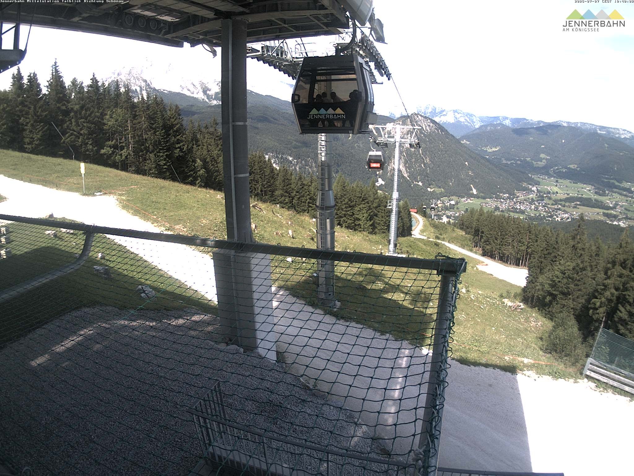 Archiv Foto Webcam Blick von der Mittelstation der Jennerbahn