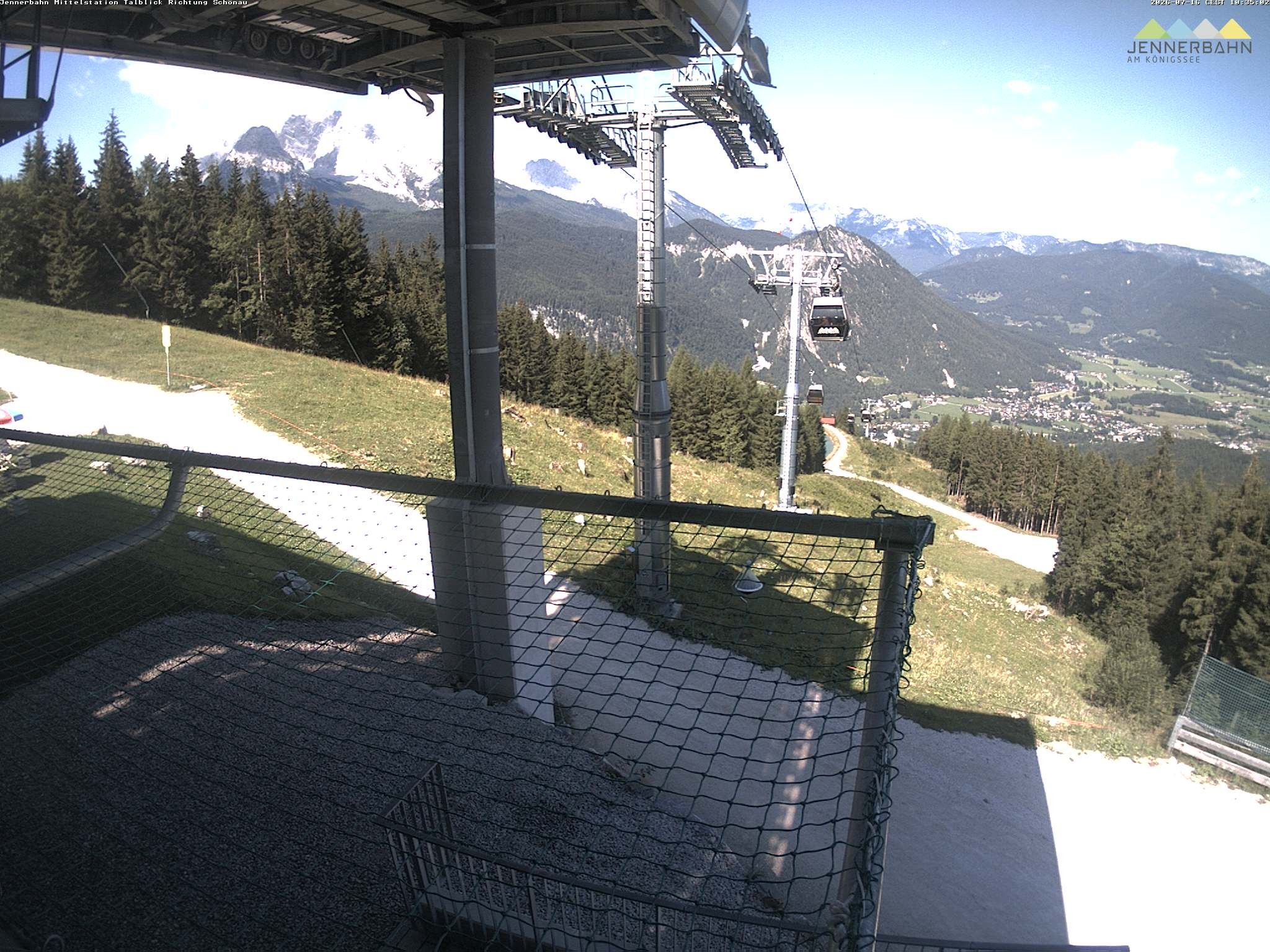 Archived image Webcam View from Midway Station