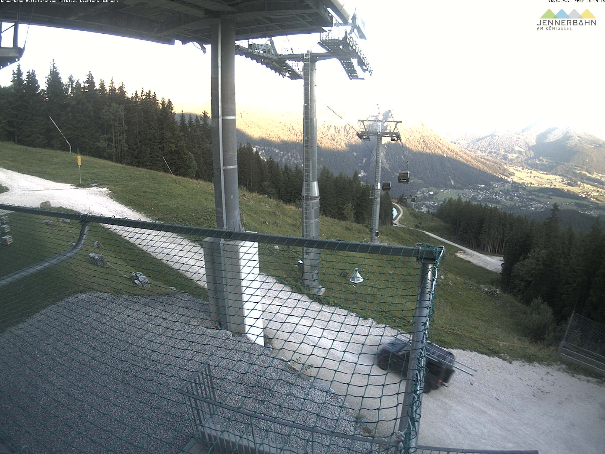 Archiv Foto Webcam Blick von der Mittelstation der Jennerbahn