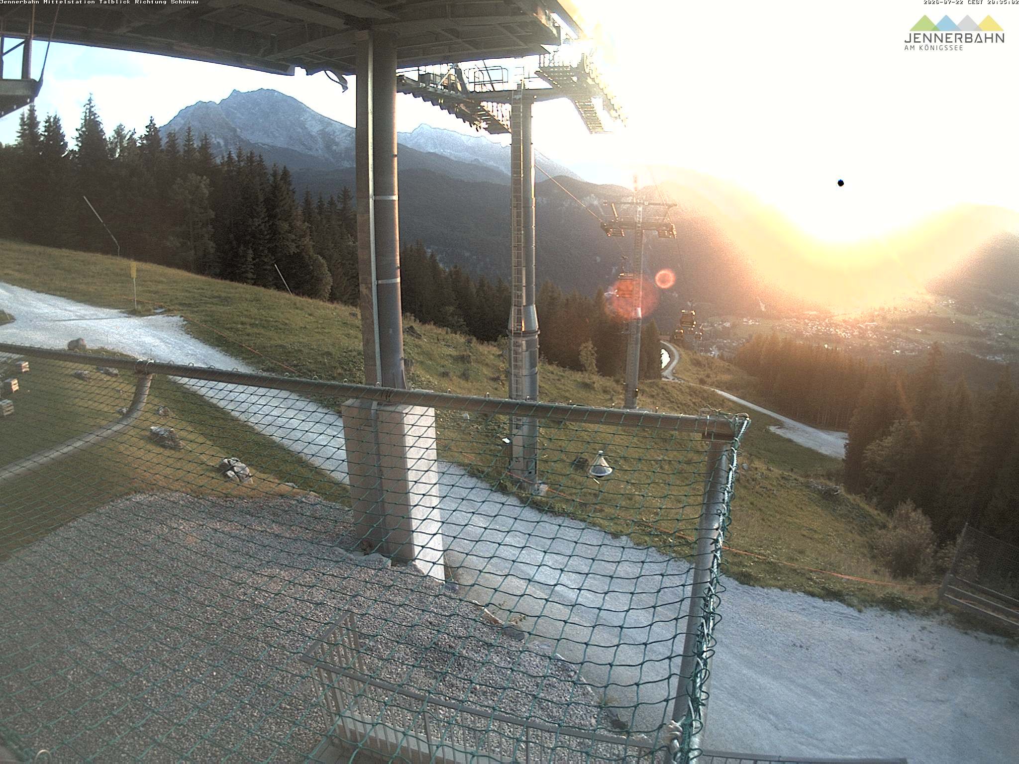 Archiv Foto Webcam Blick von der Mittelstation der Jennerbahn