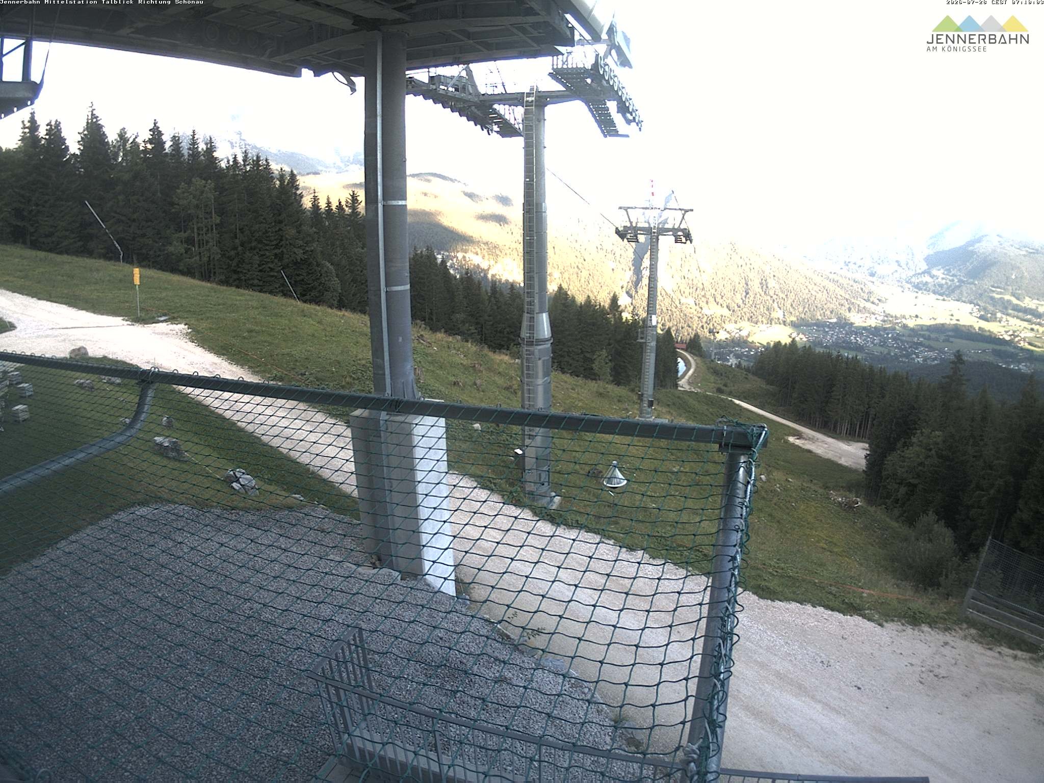 Archived image Webcam View from Midway Station