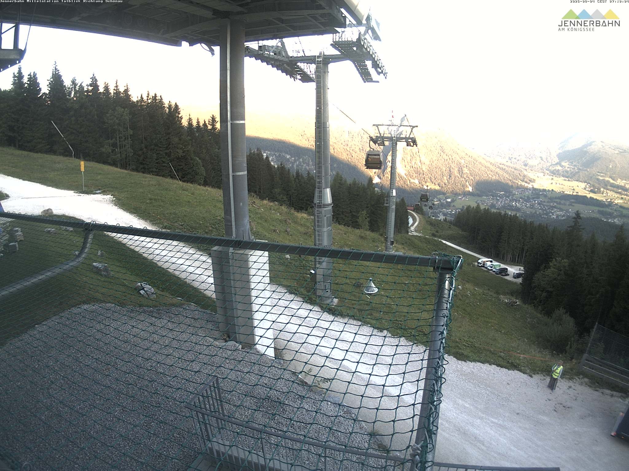 Archiv Foto Webcam Blick von der Mittelstation der Jennerbahn