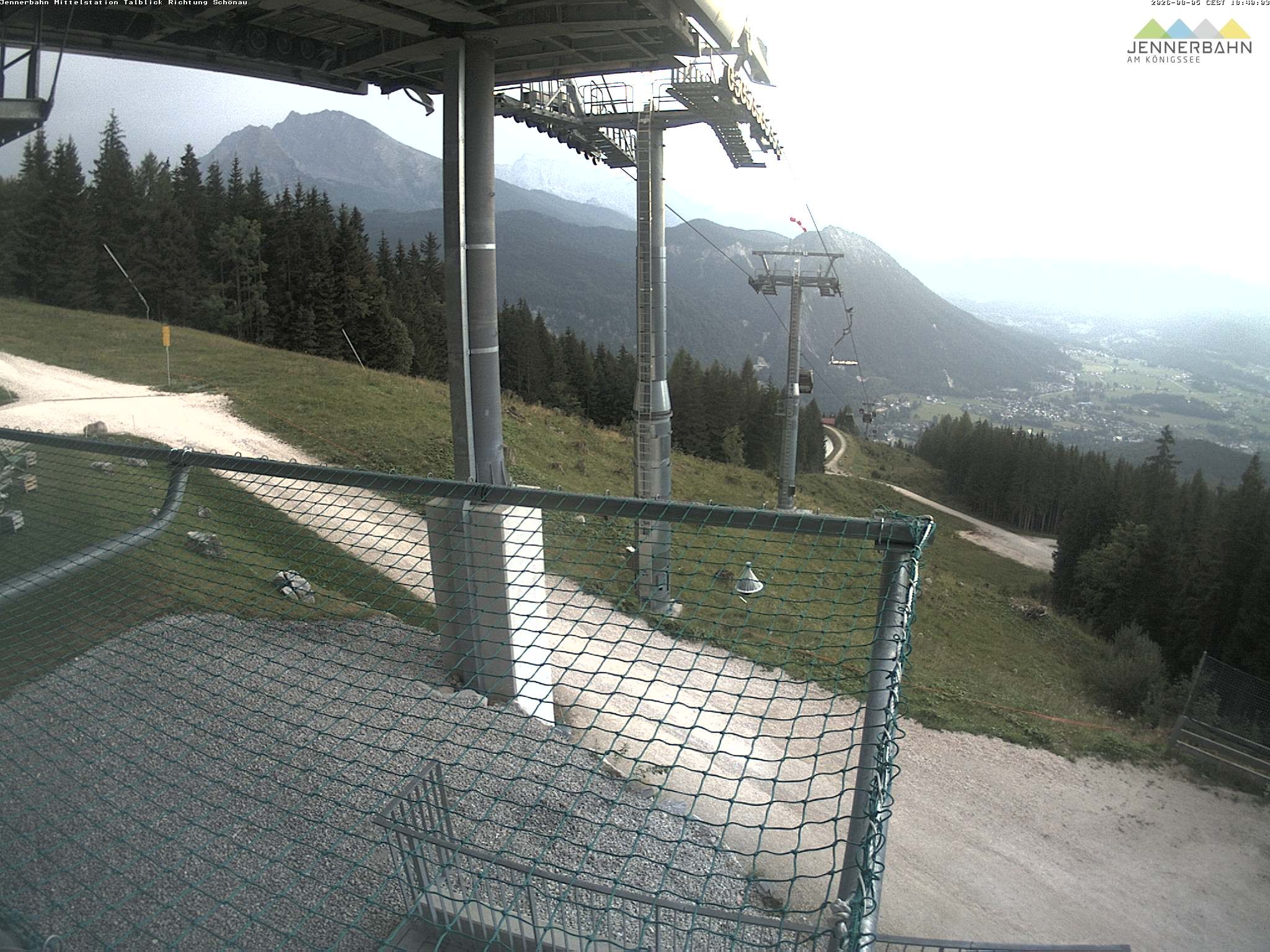 Archiv Foto Webcam Blick von der Mittelstation der Jennerbahn