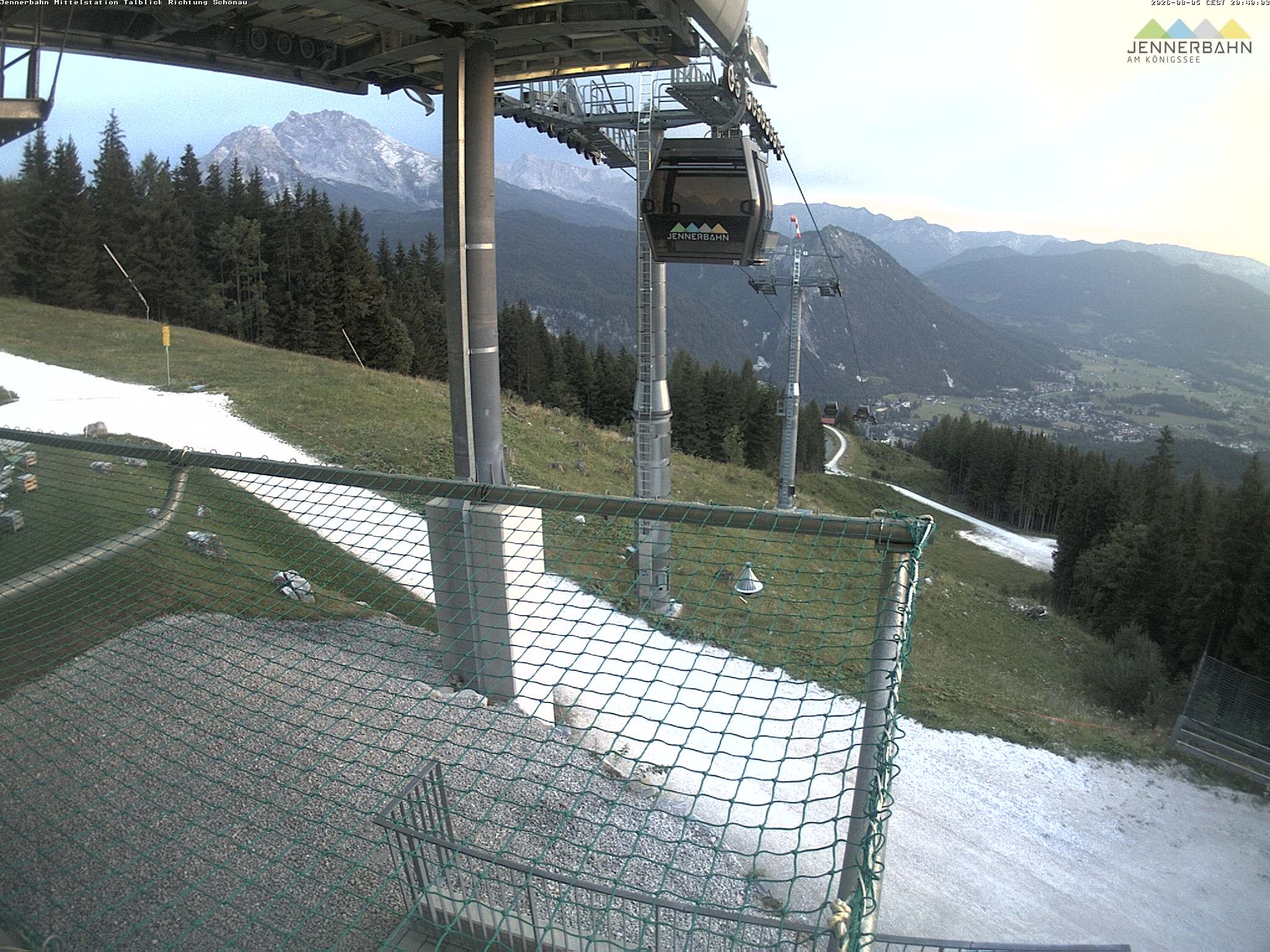 Archiv Foto Webcam Blick von der Mittelstation der Jennerbahn