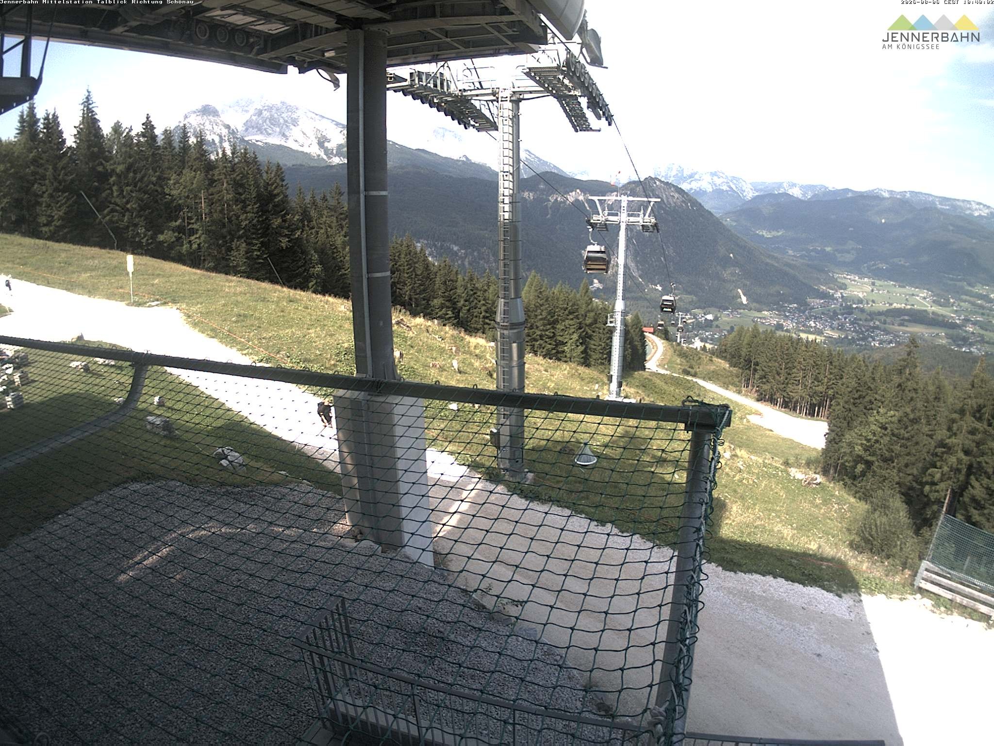 Archiv Foto Webcam Blick von der Mittelstation der Jennerbahn