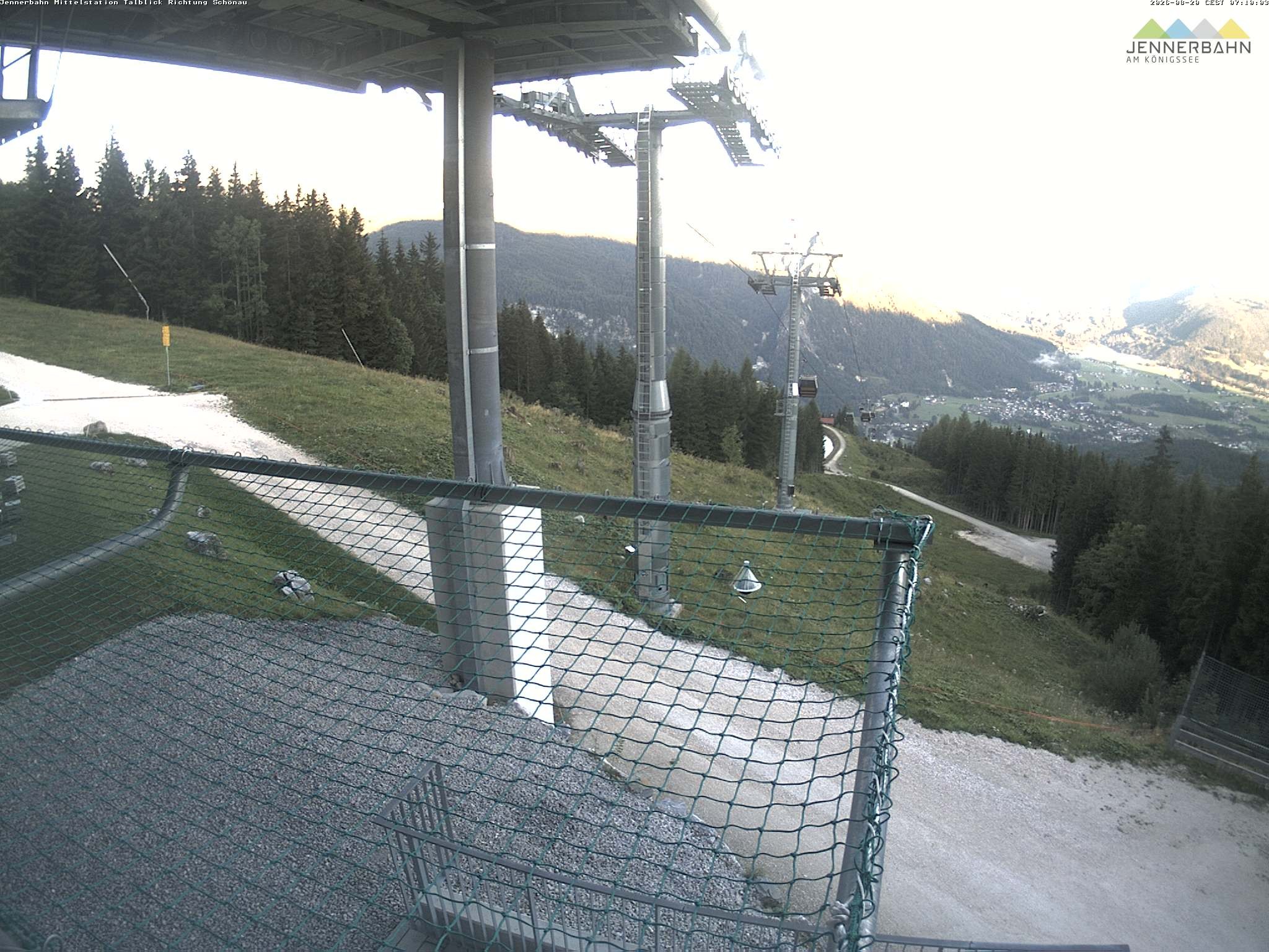Archiv Foto Webcam Blick von der Mittelstation der Jennerbahn