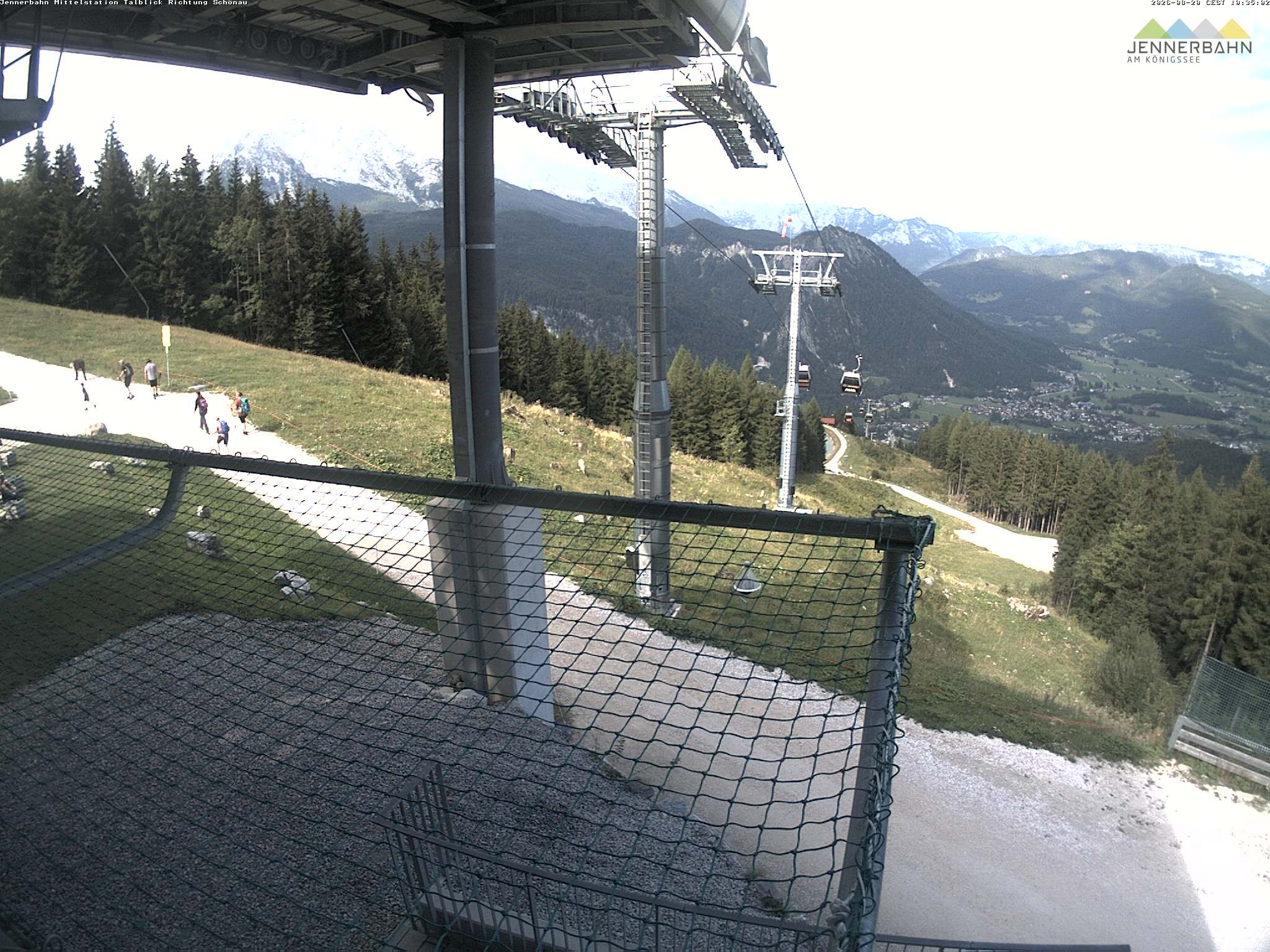 Archiv Foto Webcam Blick von der Mittelstation der Jennerbahn