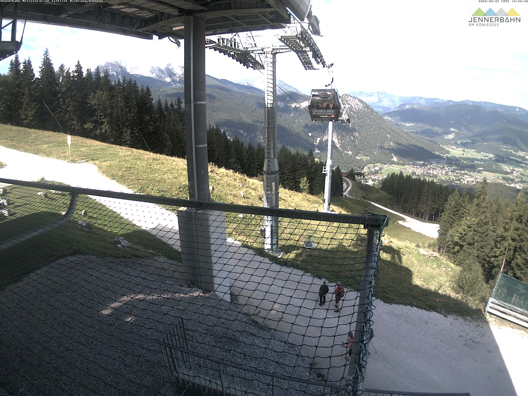 Archiv Foto Webcam Blick von der Mittelstation der Jennerbahn