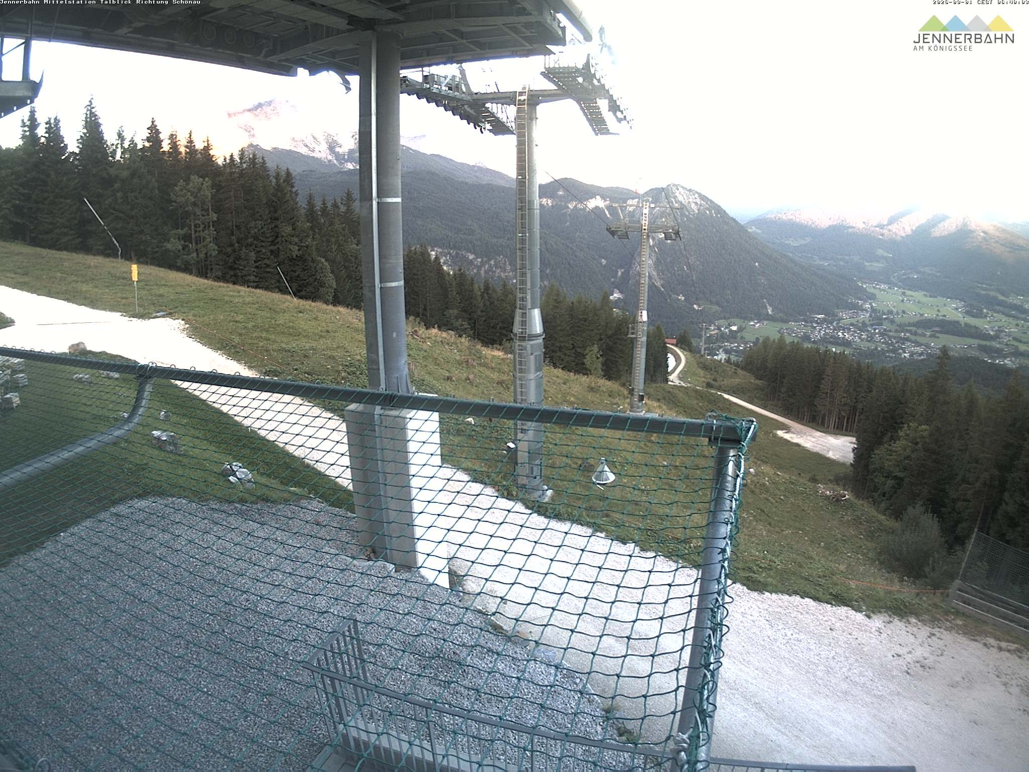 Archiv Foto Webcam Blick von der Mittelstation der Jennerbahn