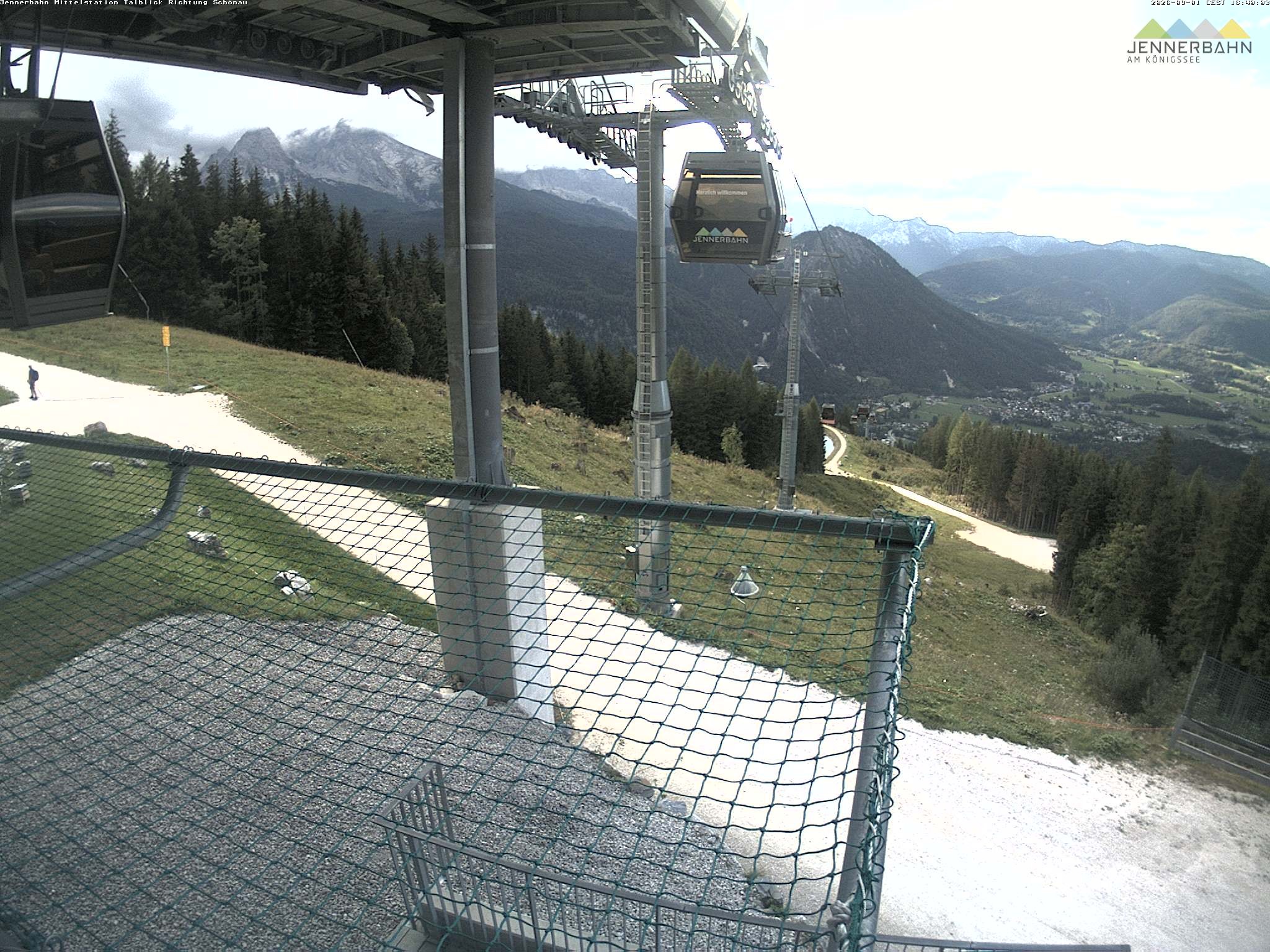 Archiv Foto Webcam Blick von der Mittelstation der Jennerbahn