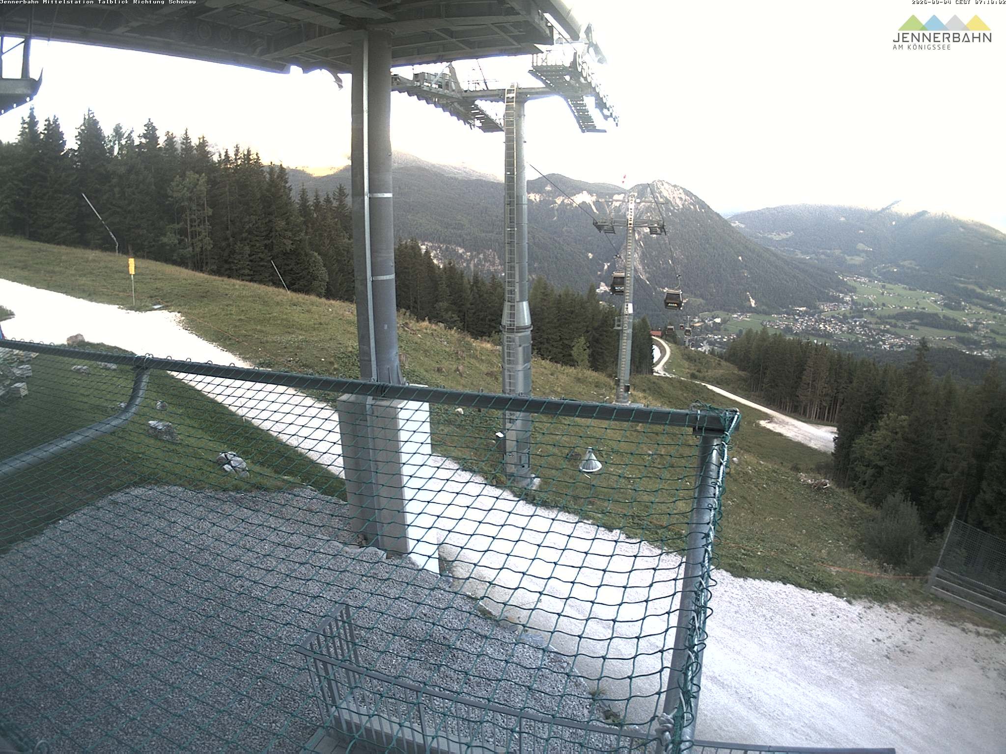 Archived image Webcam View from Midway Station