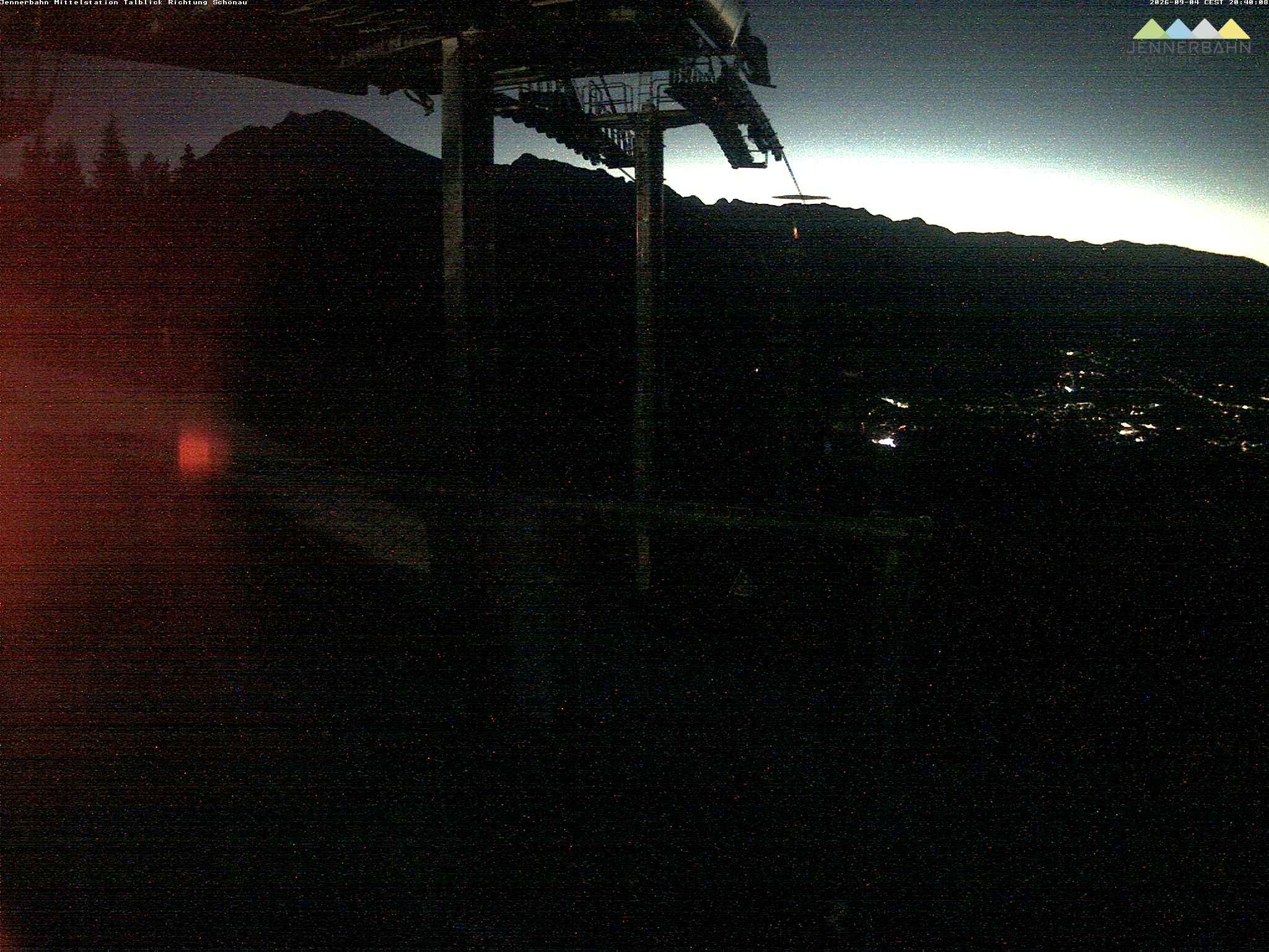 Archived image Webcam View from Midway Station