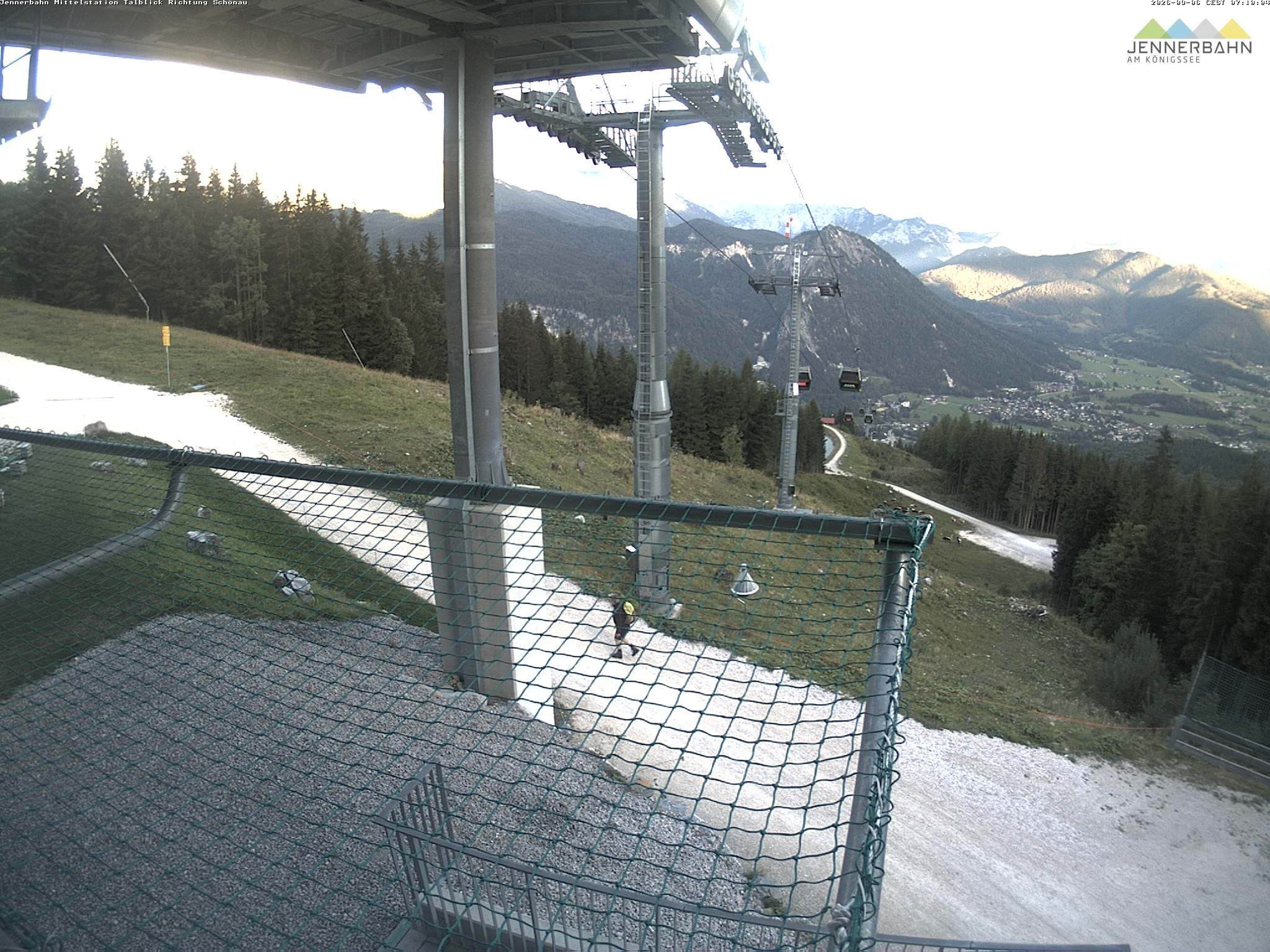 Archiv Foto Webcam Blick von der Mittelstation der Jennerbahn