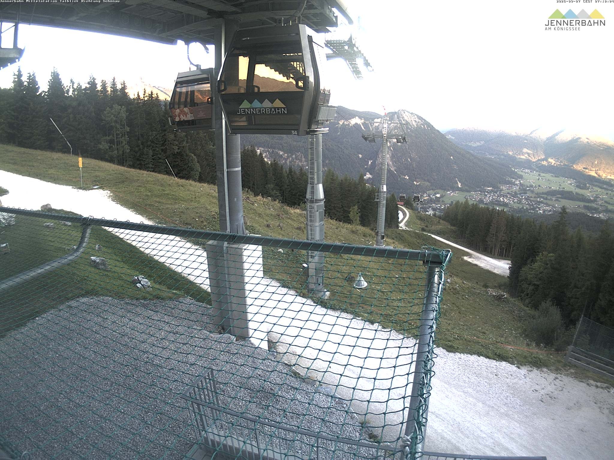 Archiv Foto Webcam Blick von der Mittelstation der Jennerbahn