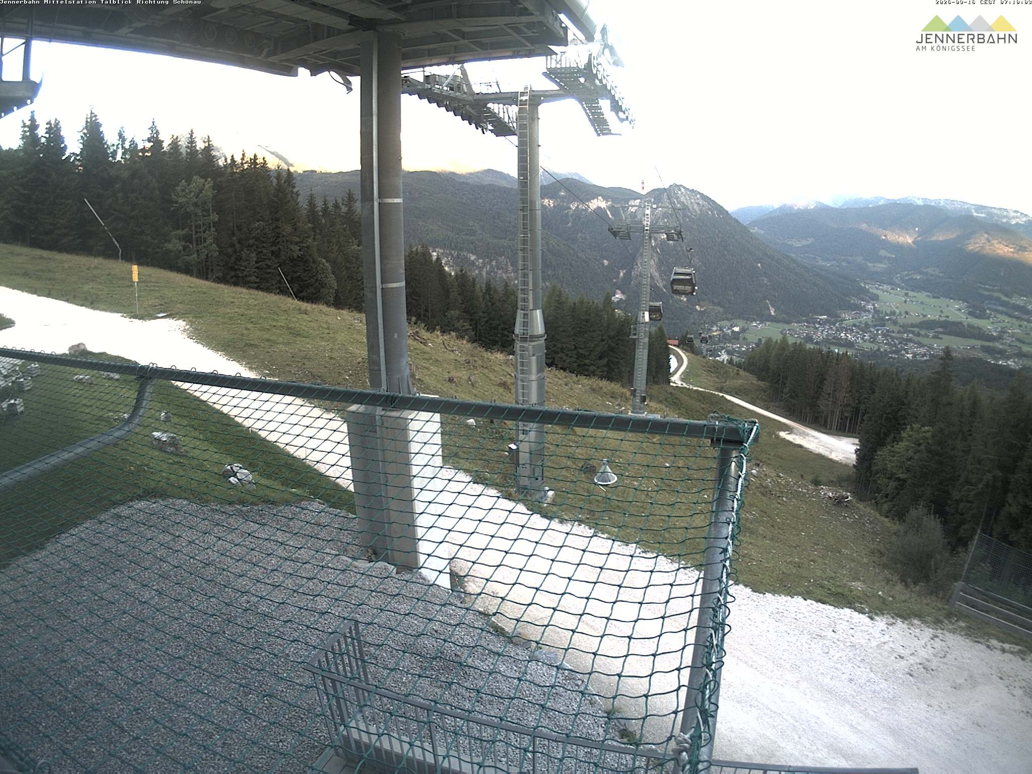 Archiv Foto Webcam Blick von der Mittelstation der Jennerbahn