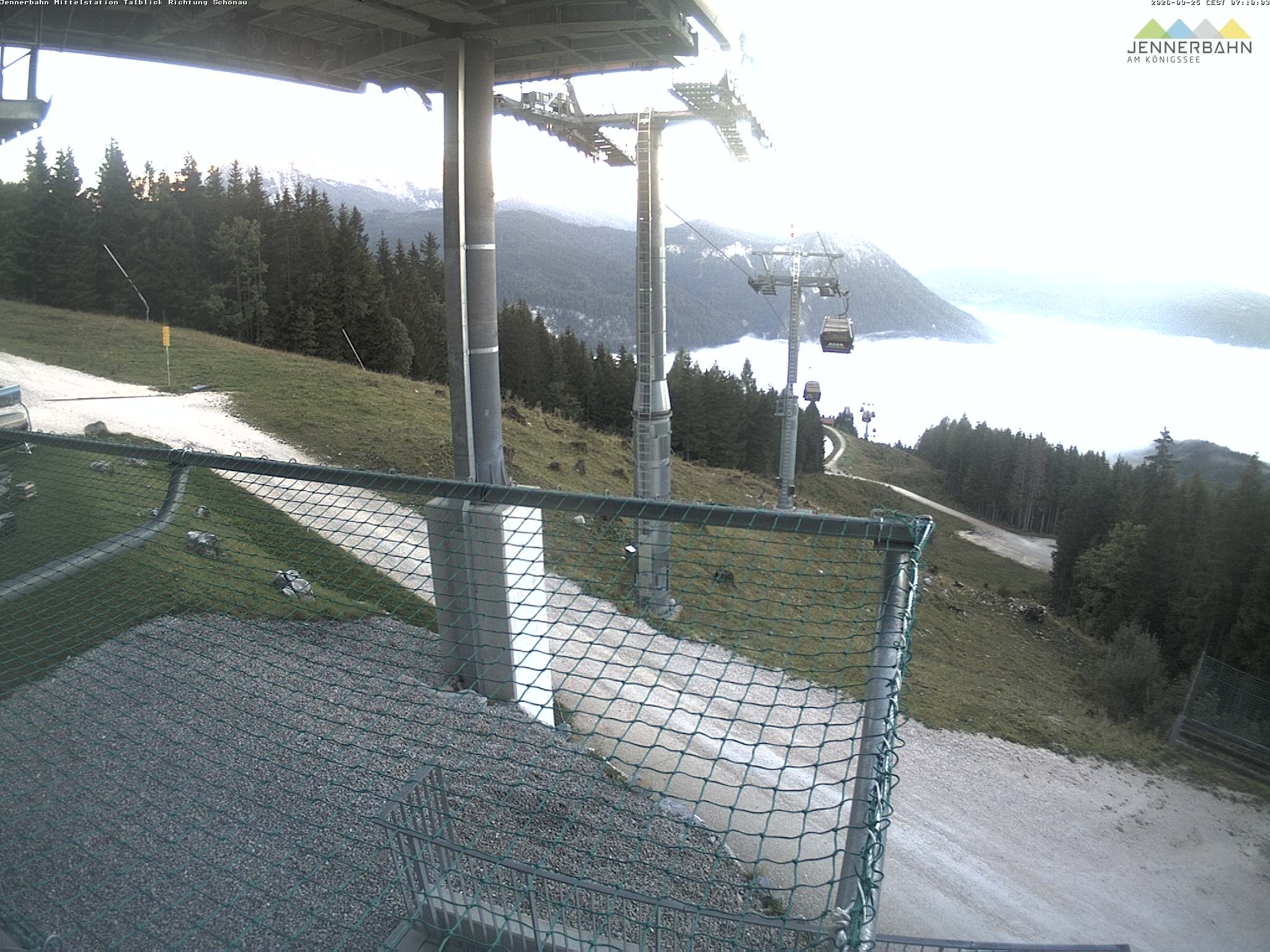 Archiv Foto Webcam Blick von der Mittelstation der Jennerbahn