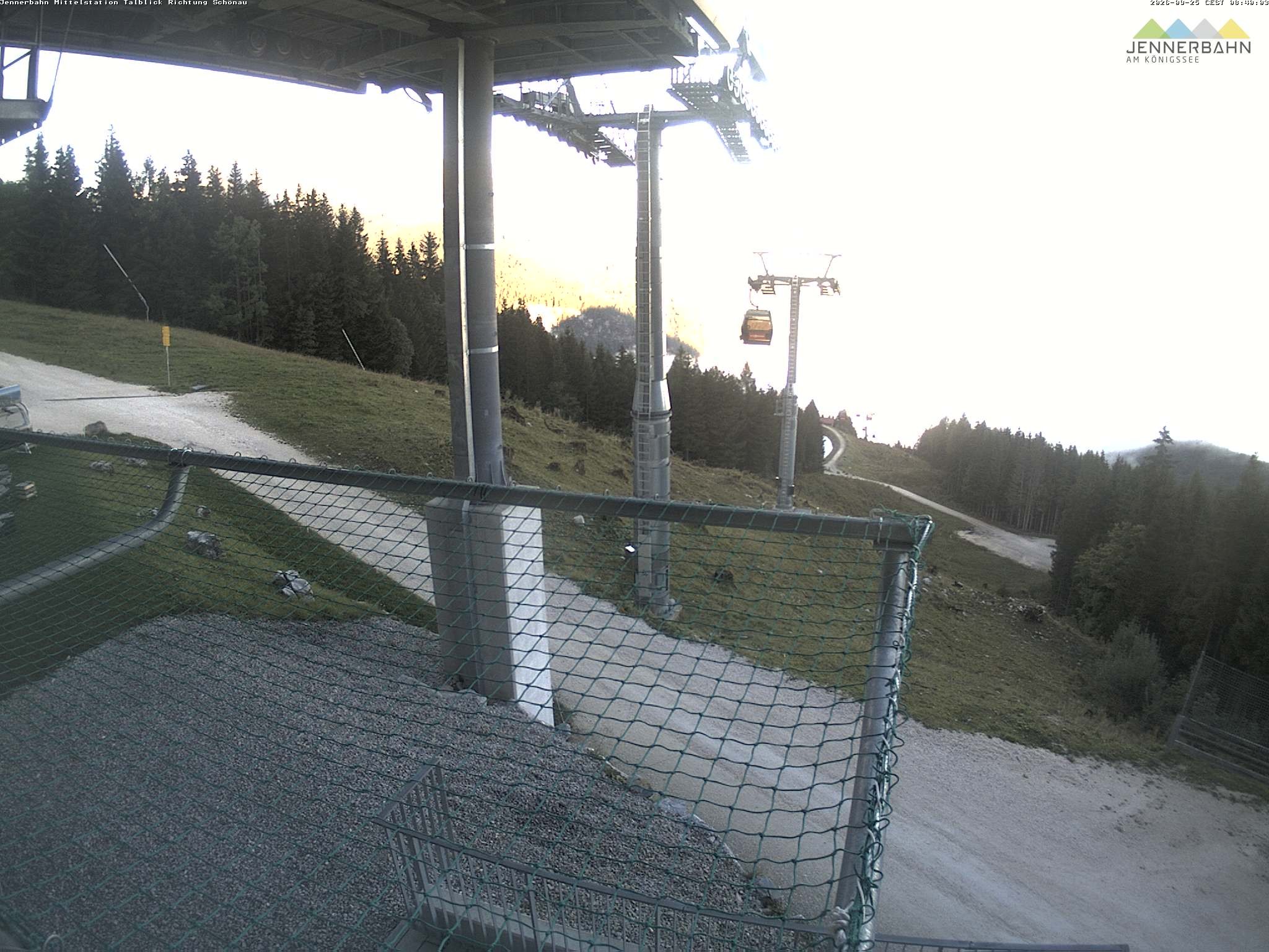 Archiv Foto Webcam Blick von der Mittelstation der Jennerbahn