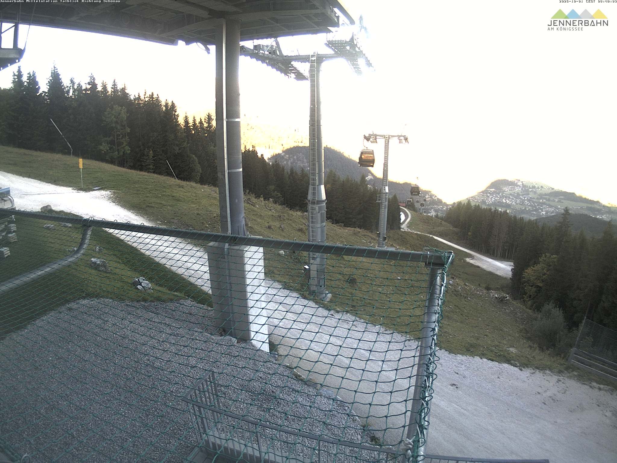Archiv Foto Webcam Blick von der Mittelstation der Jennerbahn