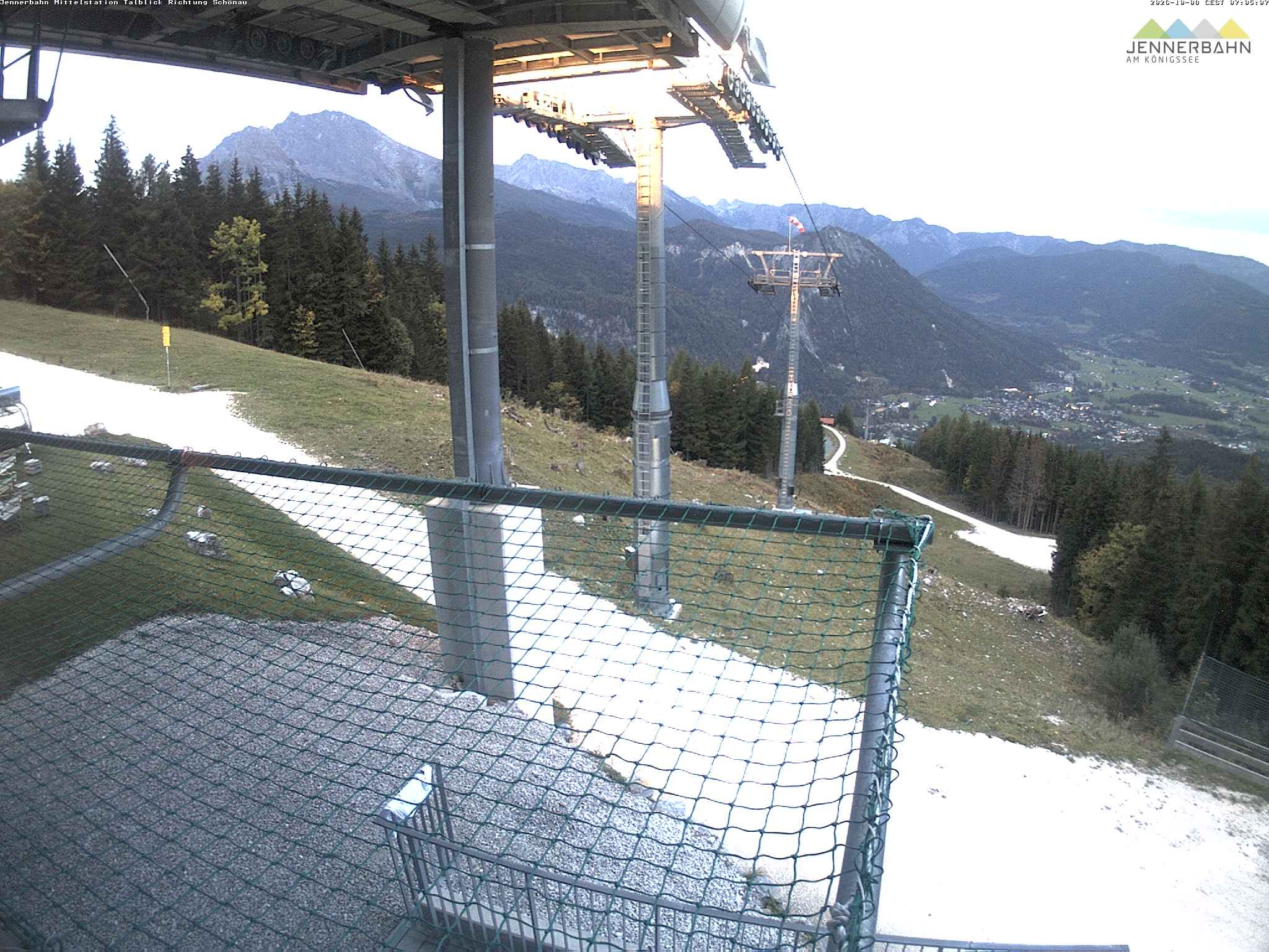 Archived image Webcam View from Midway Station