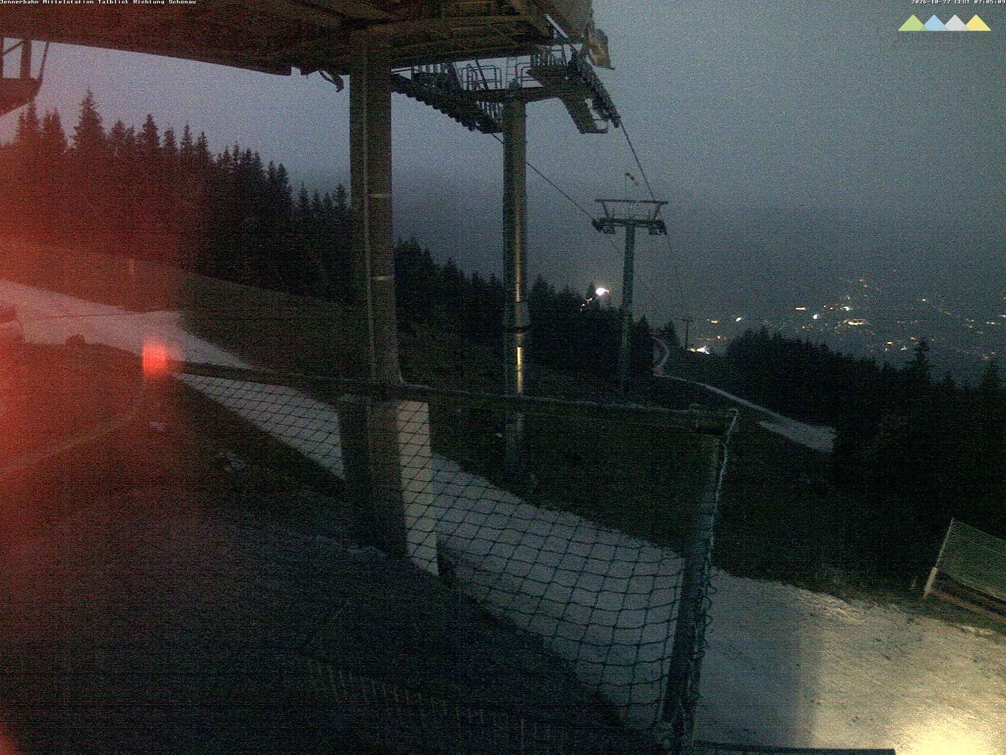 Archived image Webcam View from Midway Station