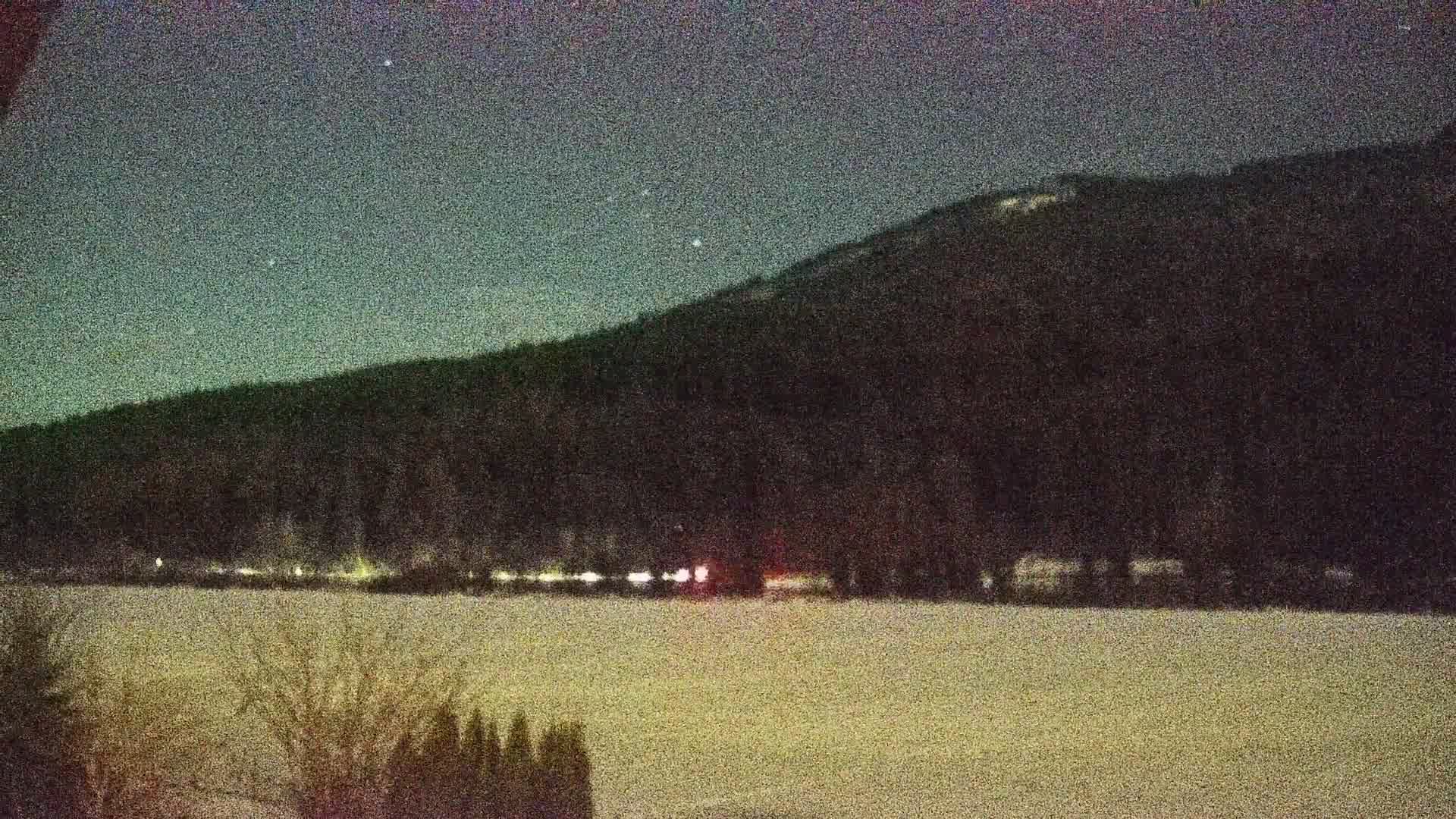 Archived image Webcam View Top Station at Jenner Mountain