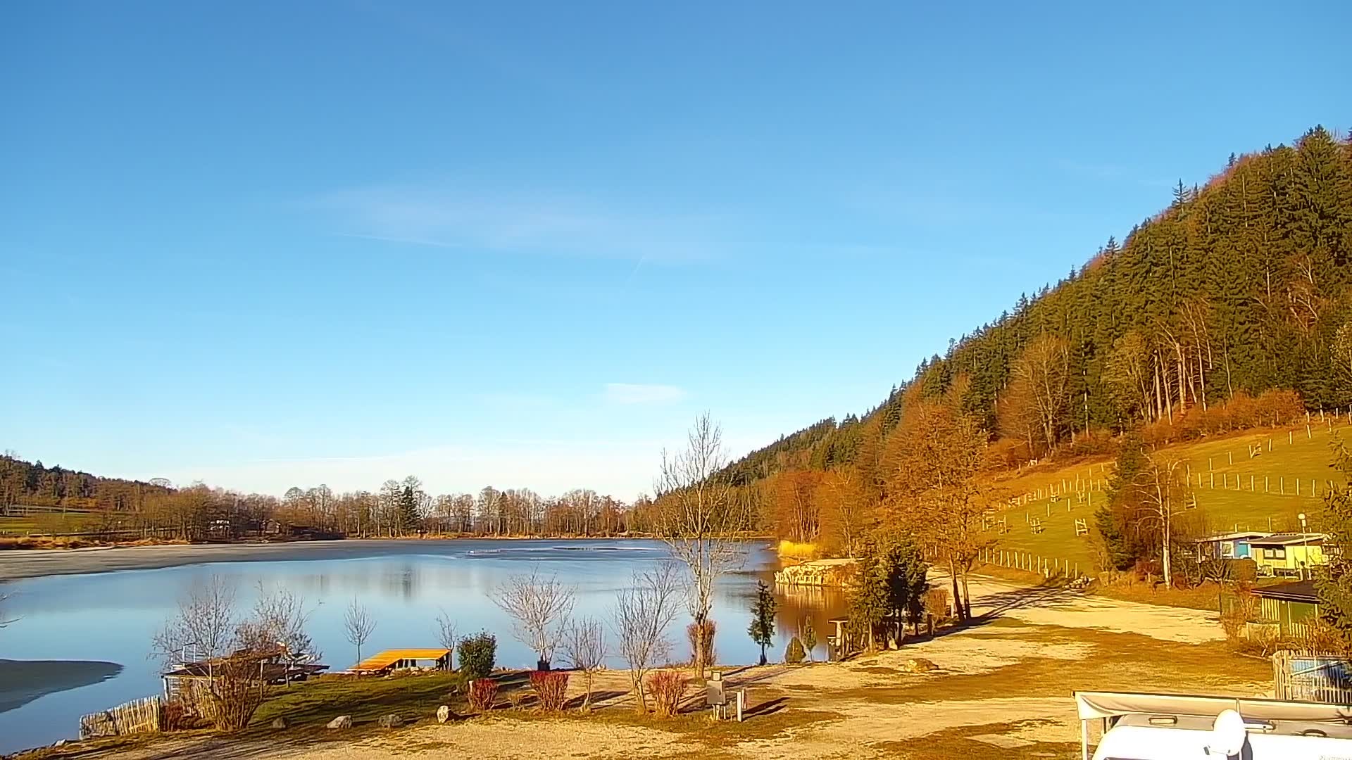 Archived image Webcam View Top Station at Jenner Mountain