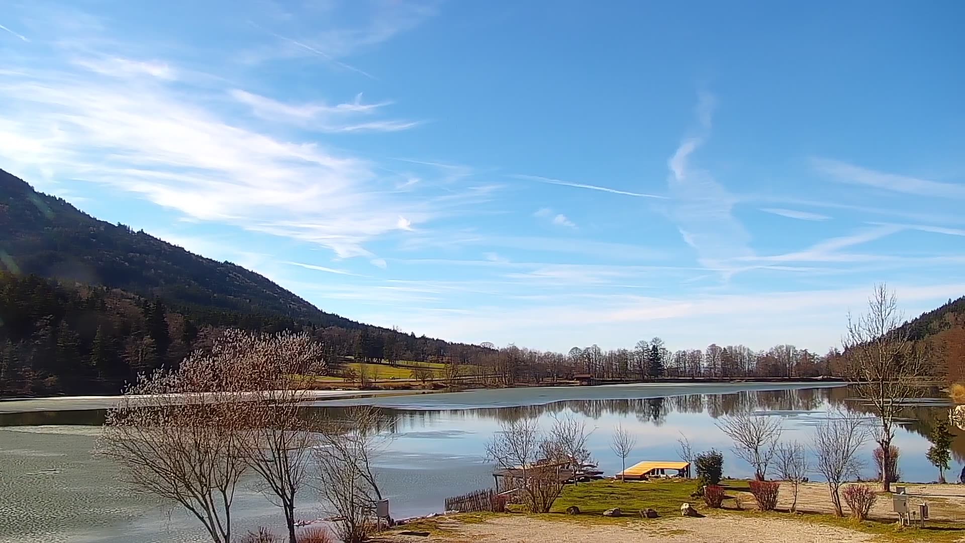 Archived image Webcam View Top Station at Jenner Mountain