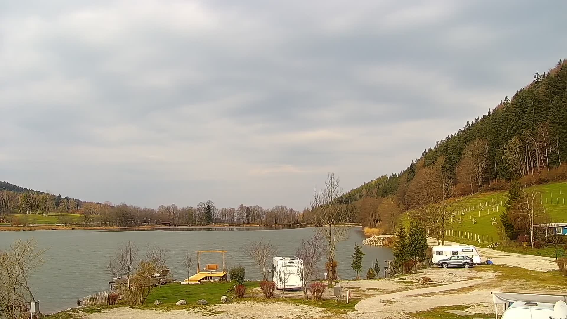 Archived image Webcam View Top Station at Jenner Mountain