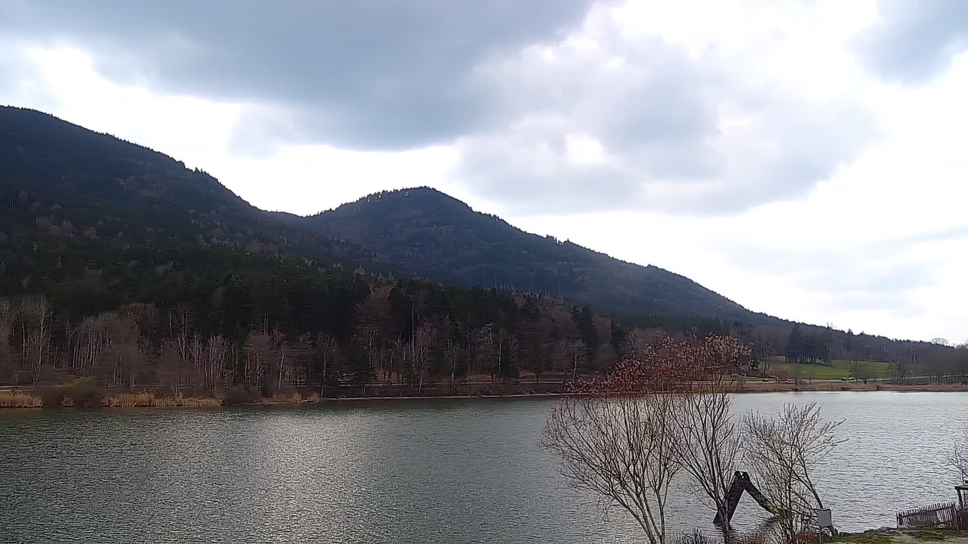 Archived image Webcam View Top Station at Jenner Mountain