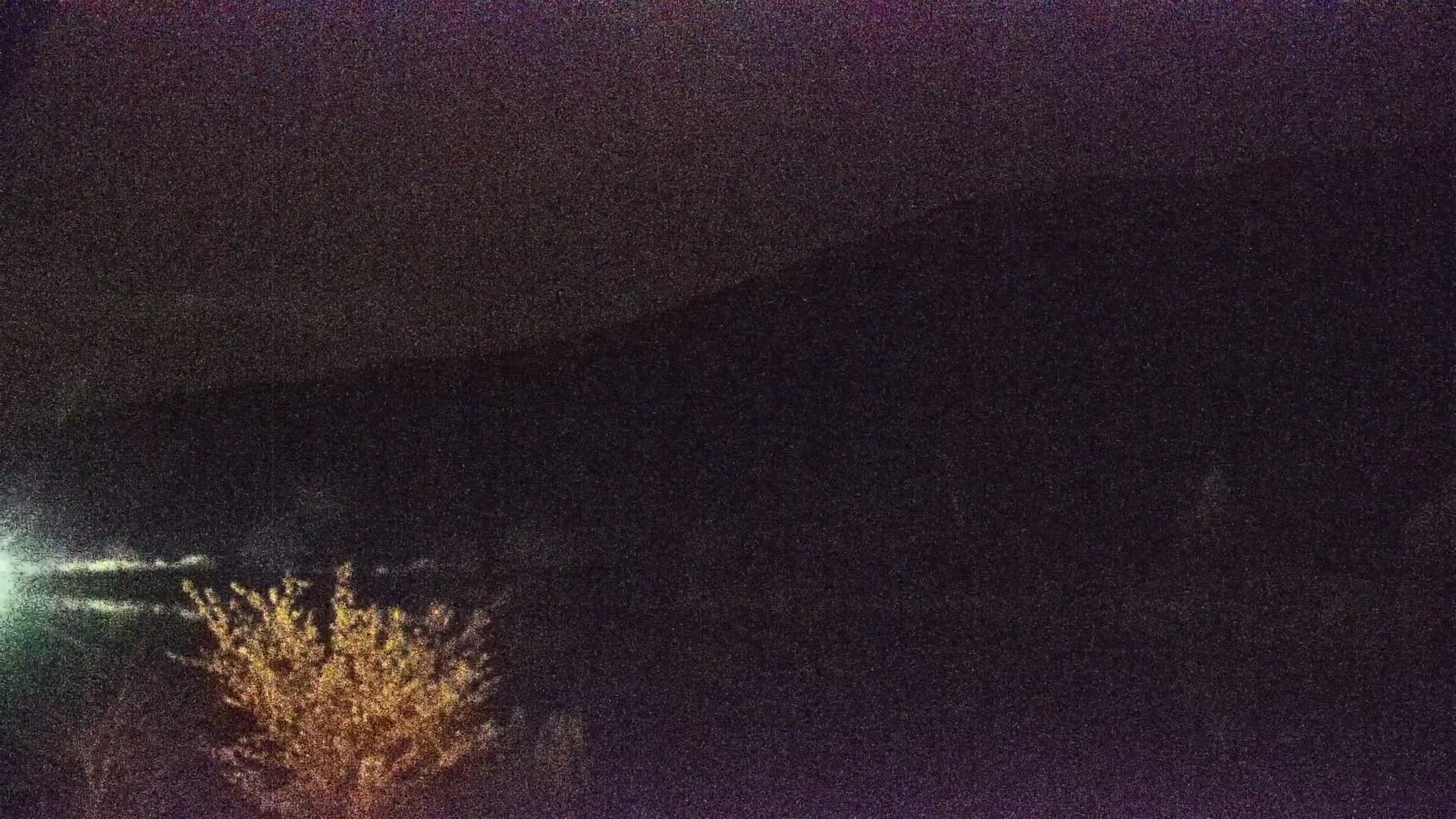 Archived image Webcam View Top Station at Jenner Mountain