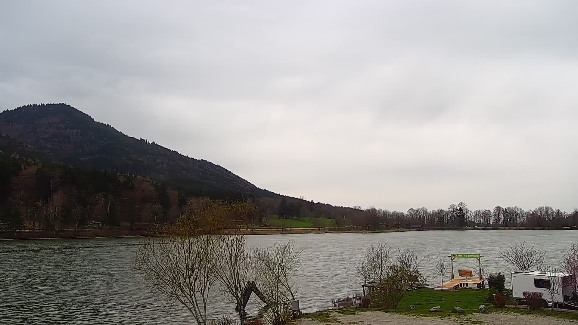 Archived image Webcam View Top Station at Jenner Mountain