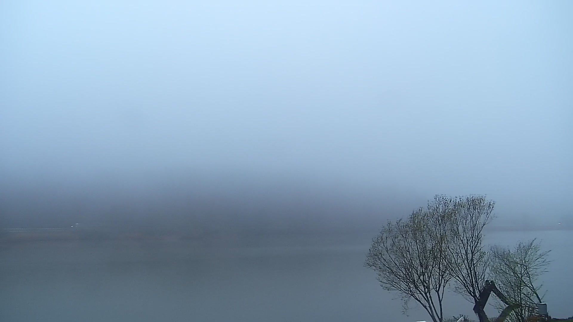 Archived image Webcam View Top Station at Jenner Mountain