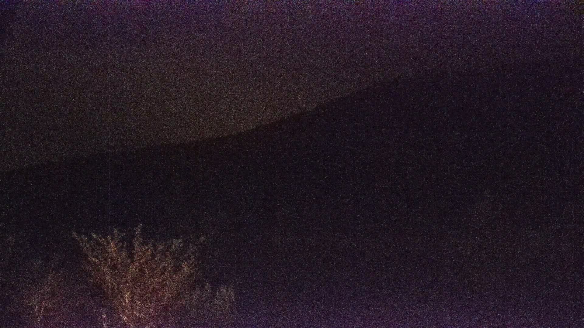 Archived image Webcam View Top Station at Jenner Mountain