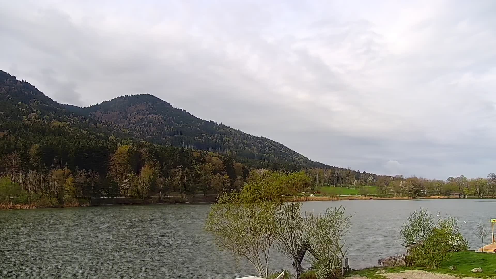 Archived image Webcam View Top Station at Jenner Mountain