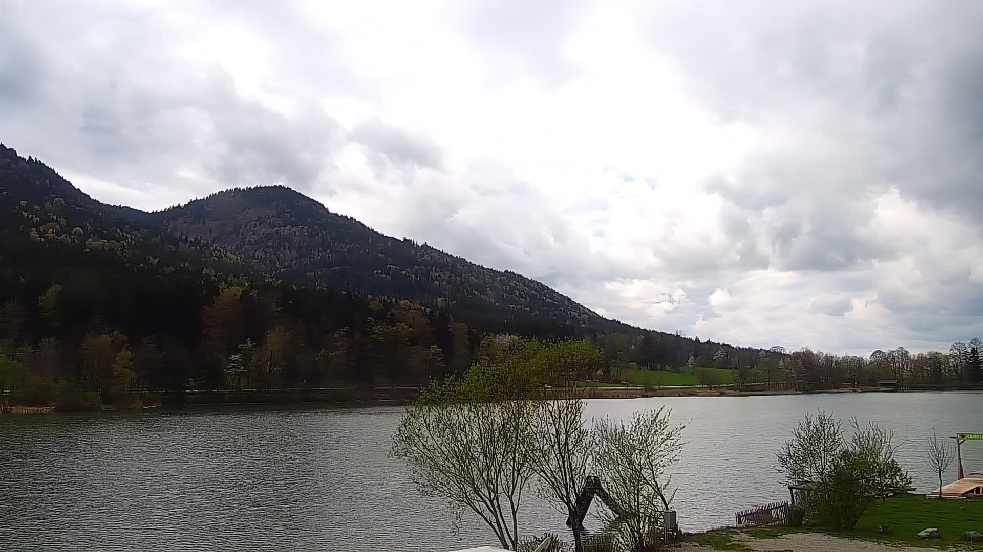 Archived image Webcam View Top Station at Jenner Mountain