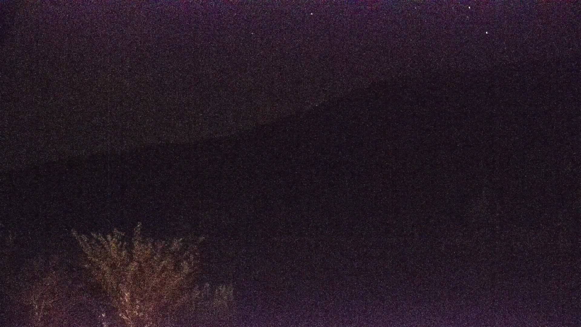 Archived image Webcam View Top Station at Jenner Mountain