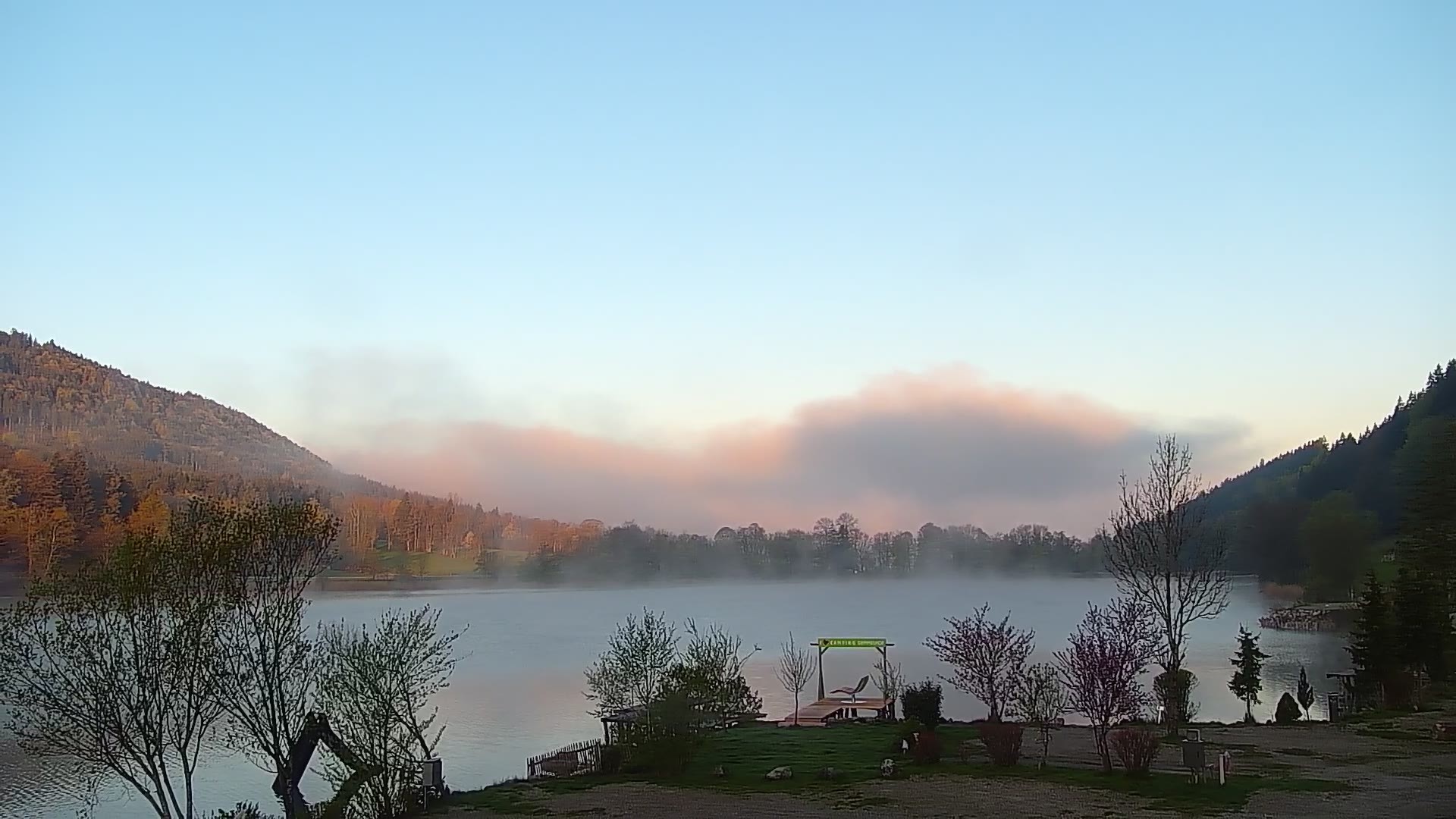 Archived image Webcam View Top Station at Jenner Mountain