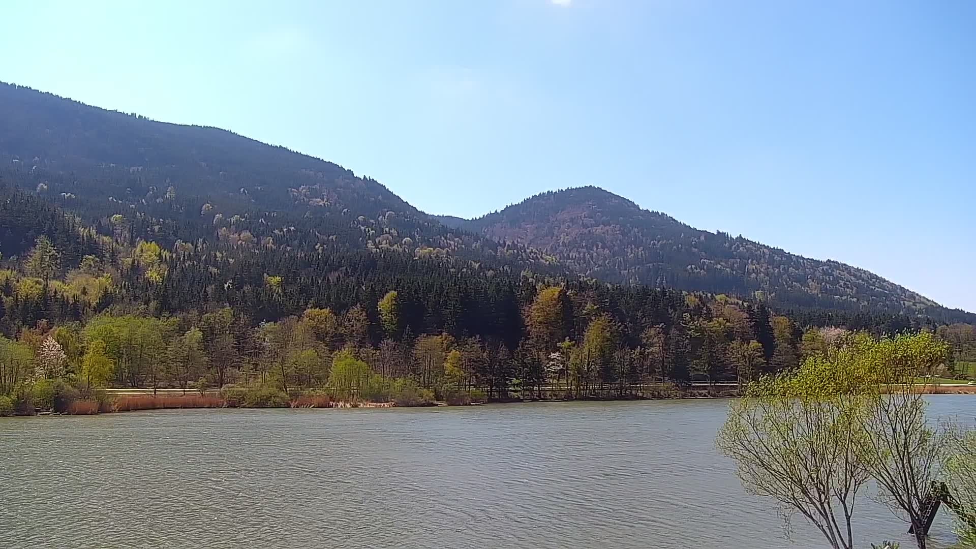 Archived image Webcam View Top Station at Jenner Mountain