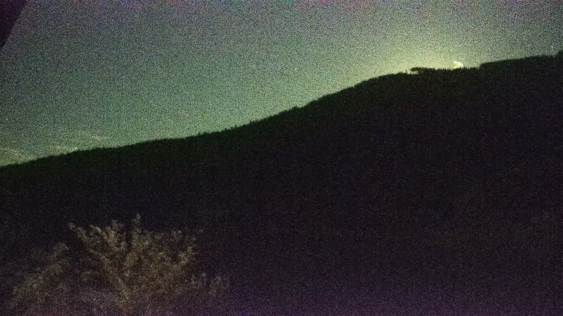 Archived image Webcam View Top Station at Jenner Mountain
