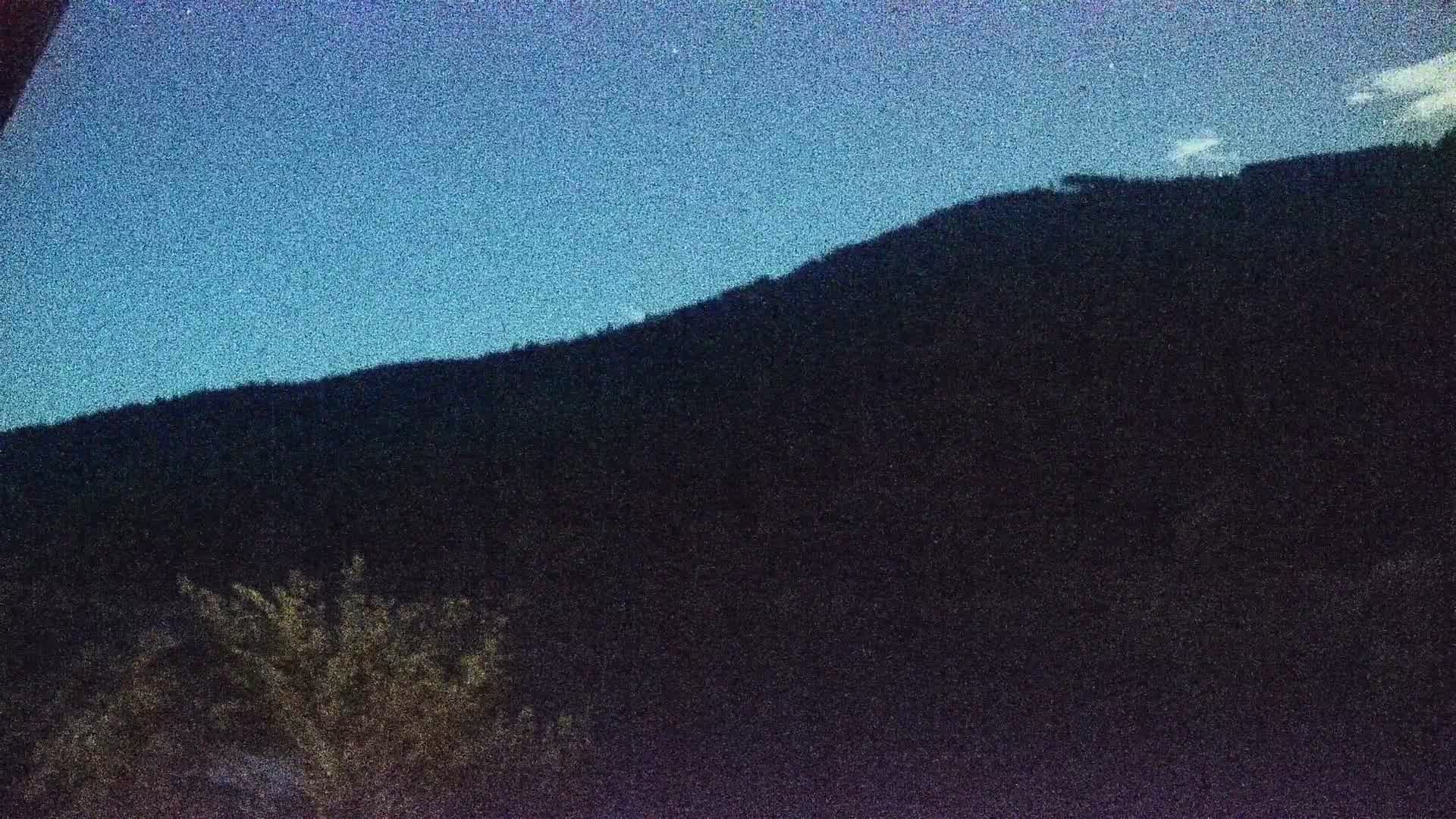 Archived image Webcam View Top Station at Jenner Mountain