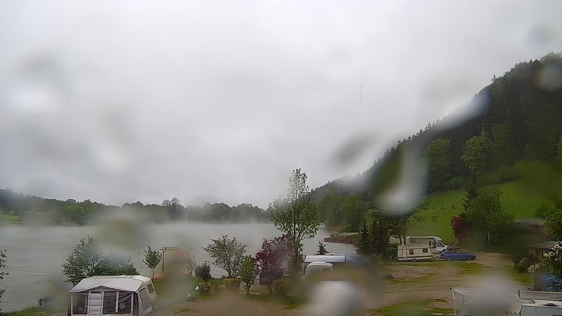 Archived image Webcam View Top Station at Jenner Mountain