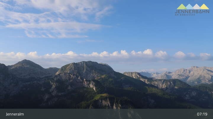 Archiv Foto Webcam Blick von der Bergstation am Jenner