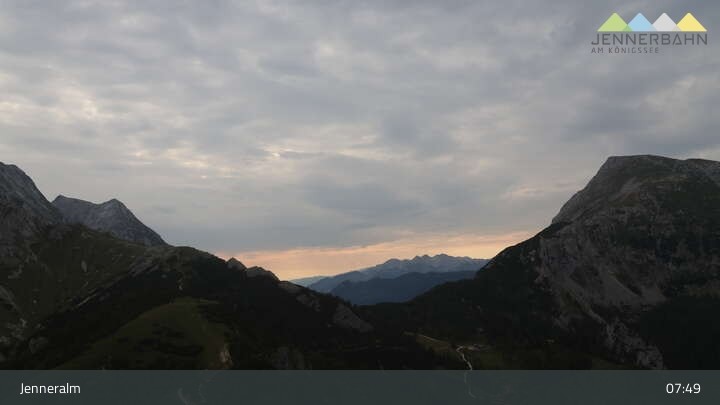 Archiv Foto Webcam Blick von der Bergstation am Jenner