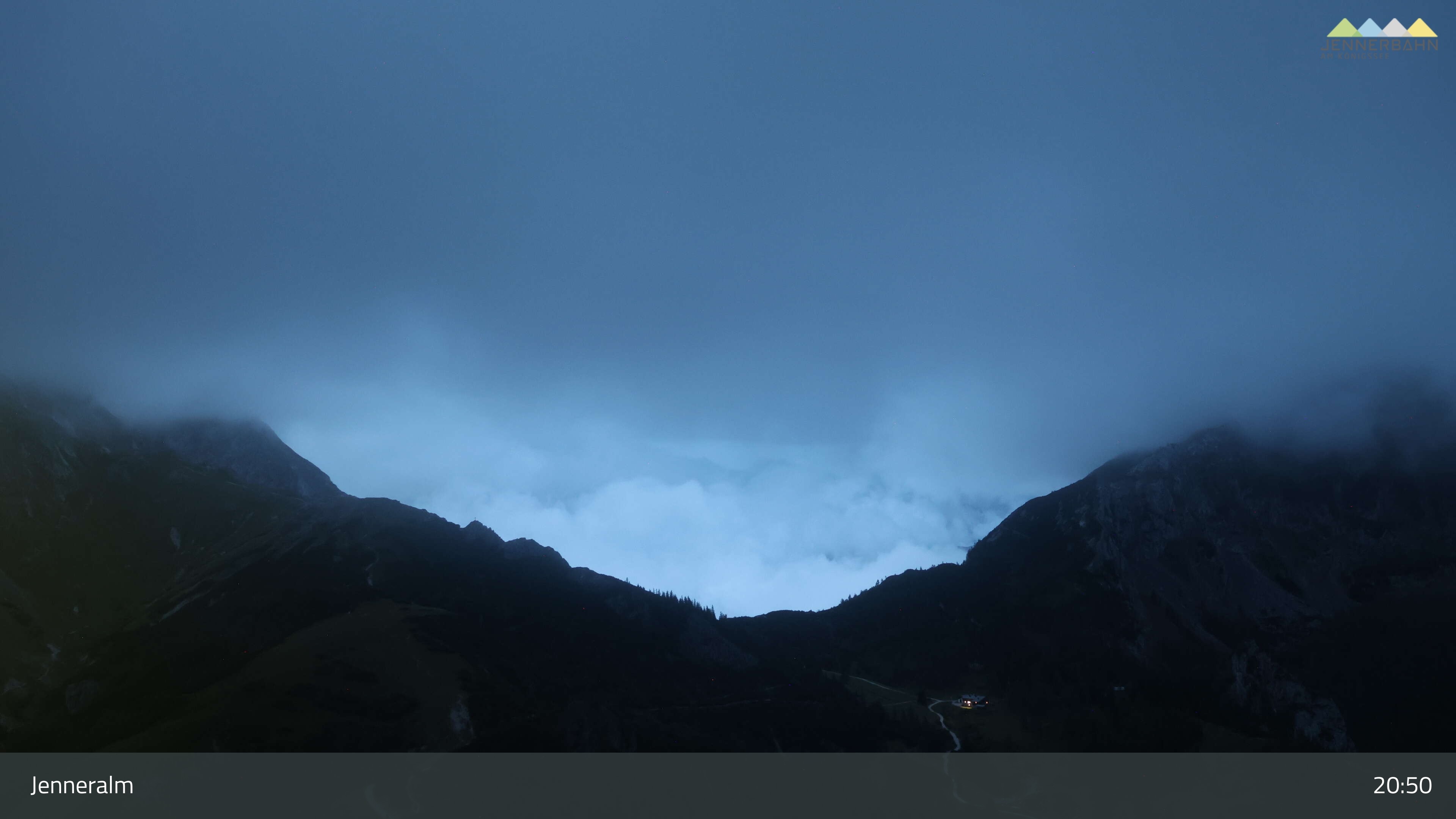 Archived image Webcam View Top Station at Jenner Mountain