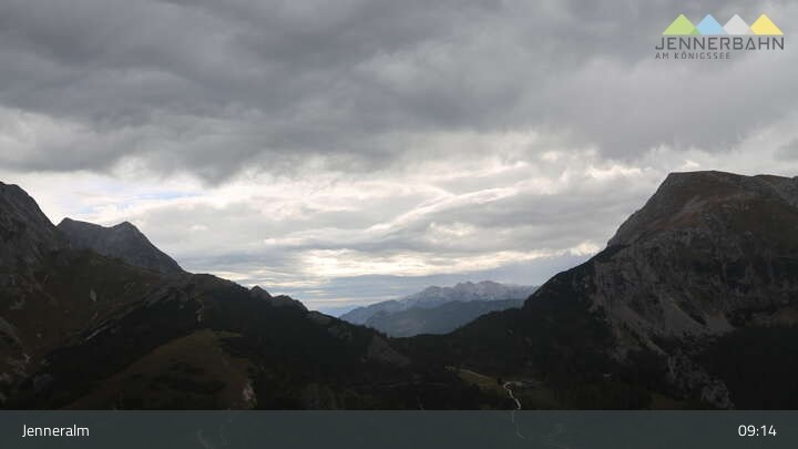 Archived image Webcam View Top Station at Jenner Mountain